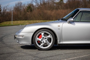 1996 Porsche 911 (993) Carrera 4S - 21,453 KM