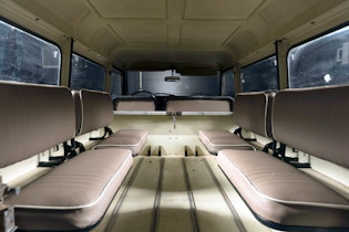 1989 Land Rover Santana 2500 DL Station Wagon