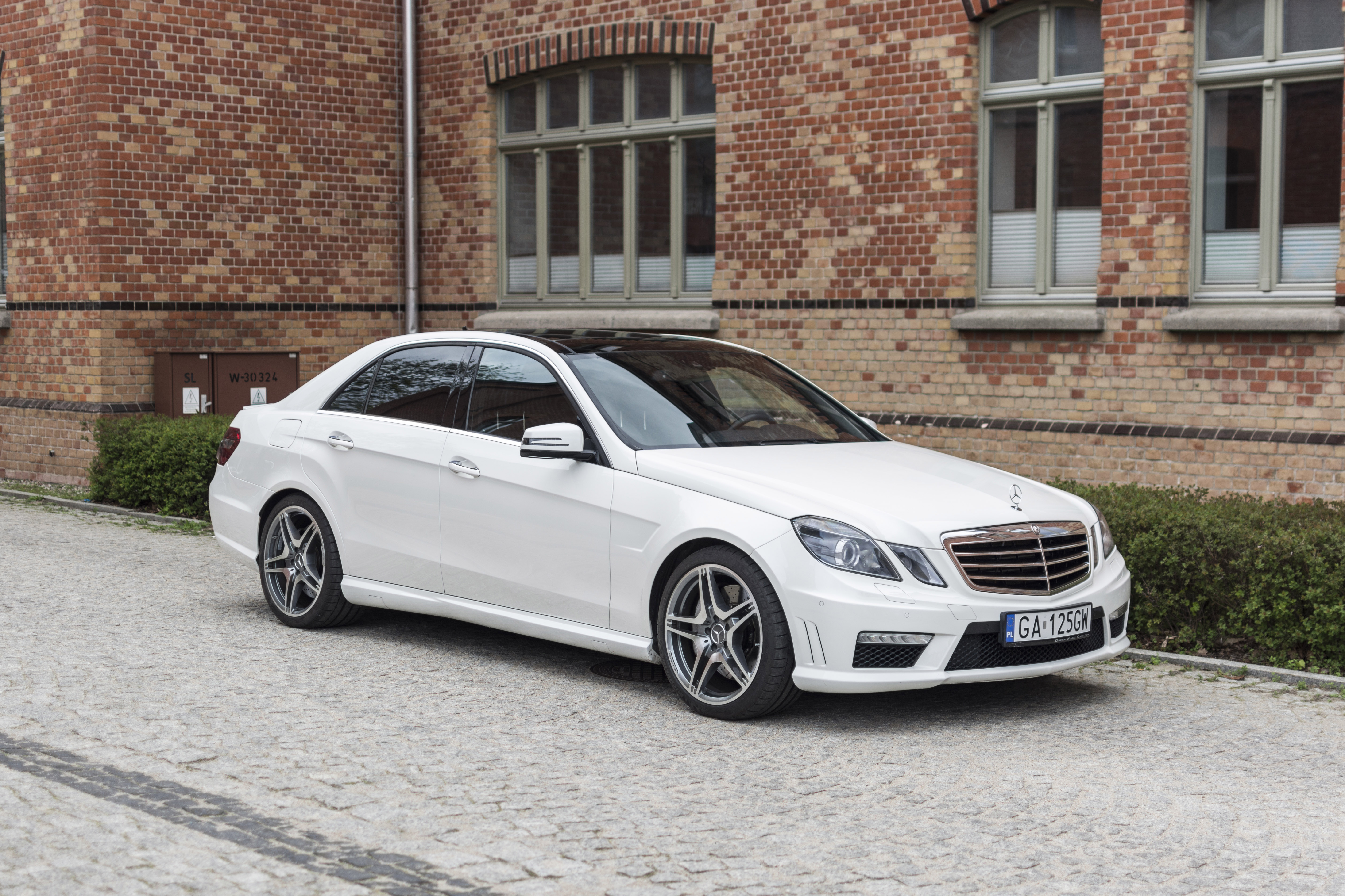 2011 Mercedes-Benz (W212) E63 AMG - VAT Q