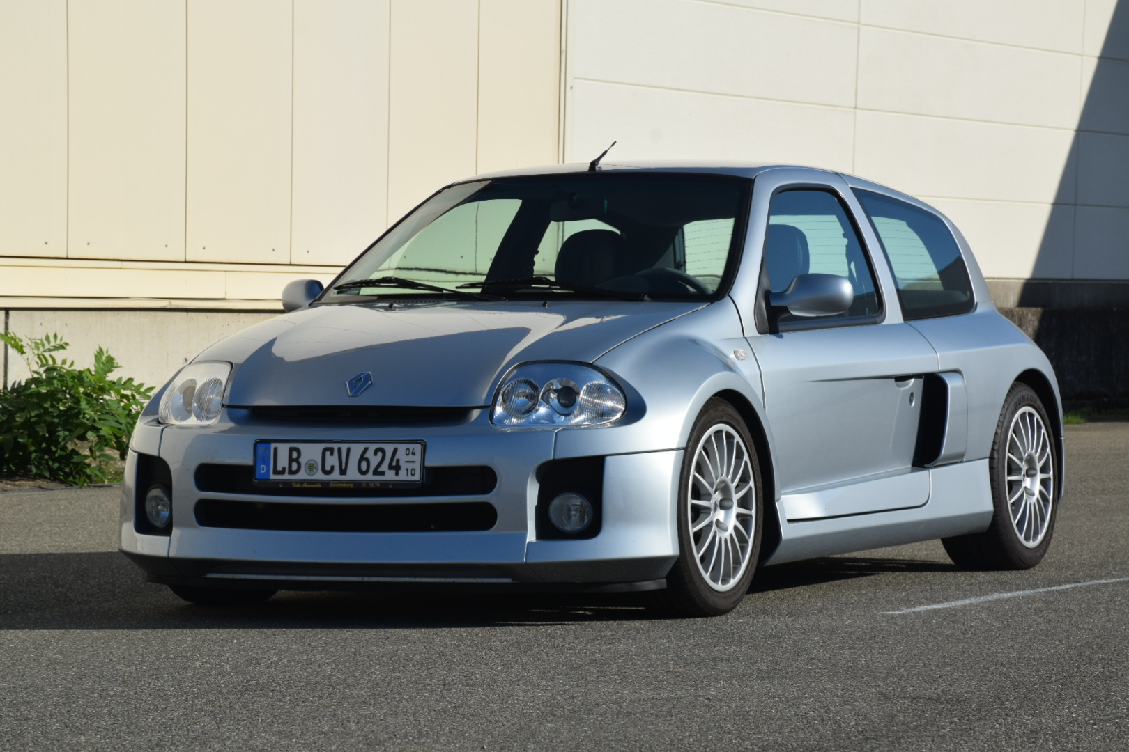 2002 Renault Clio V6 Phase 1 - 27,100 Km