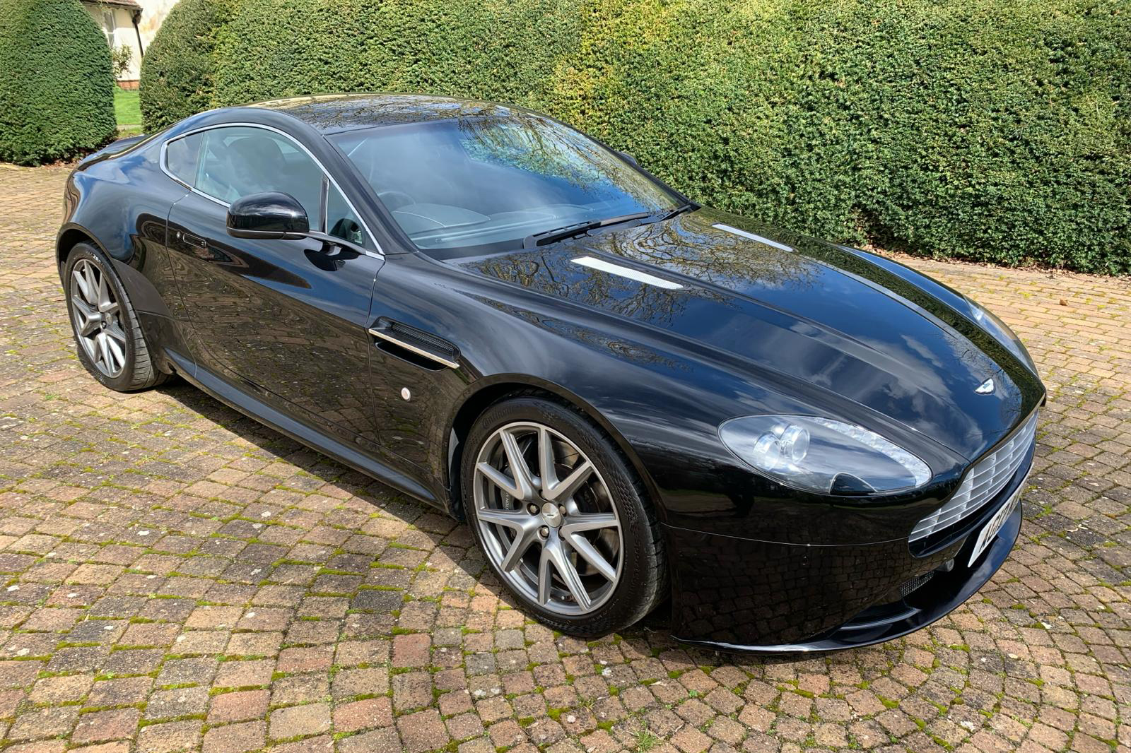 2012 Aston Martin V8 Vantage