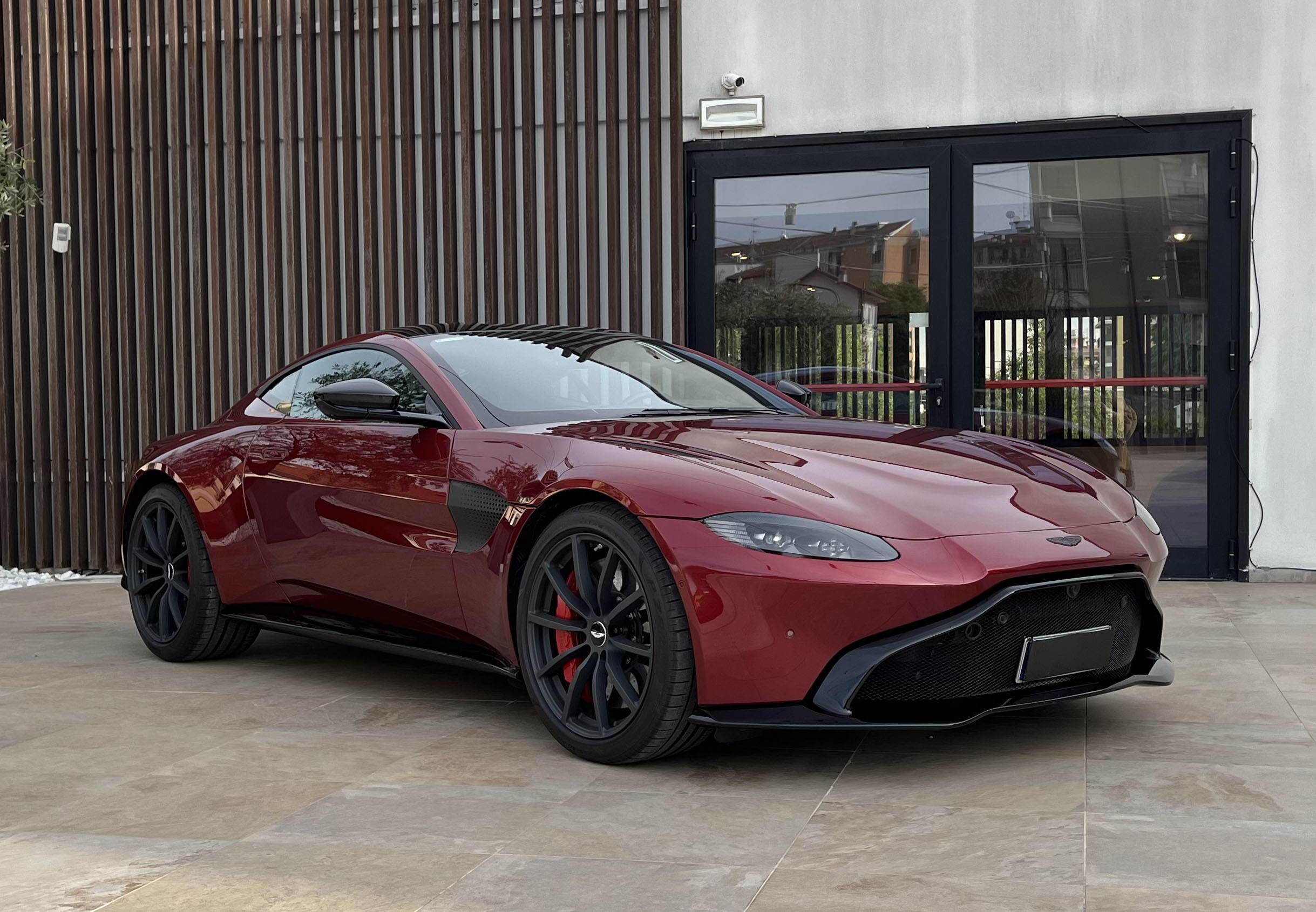 2019 Aston Martin Vantage - Manual - VAT Q