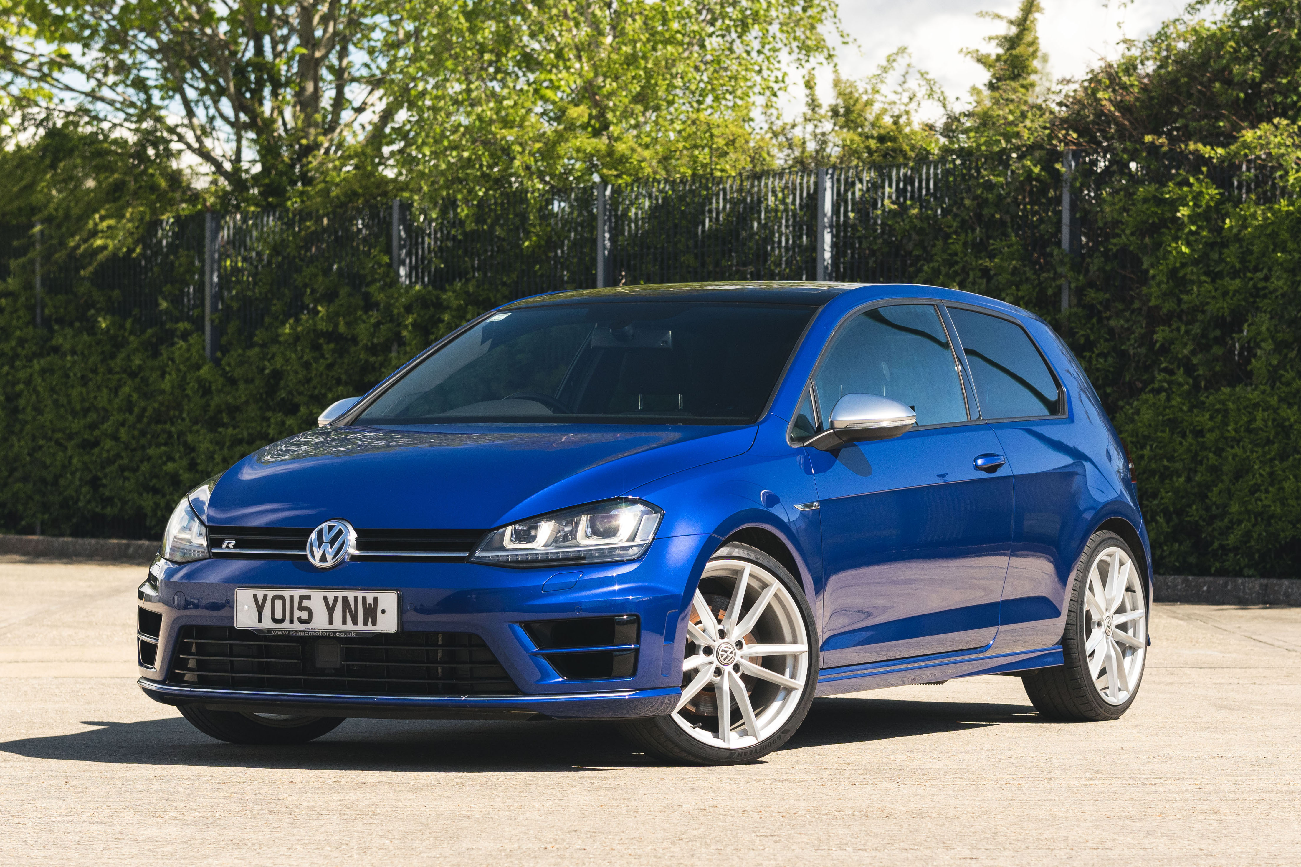 2015 Volkswagen Golf (MK7) R - Manual