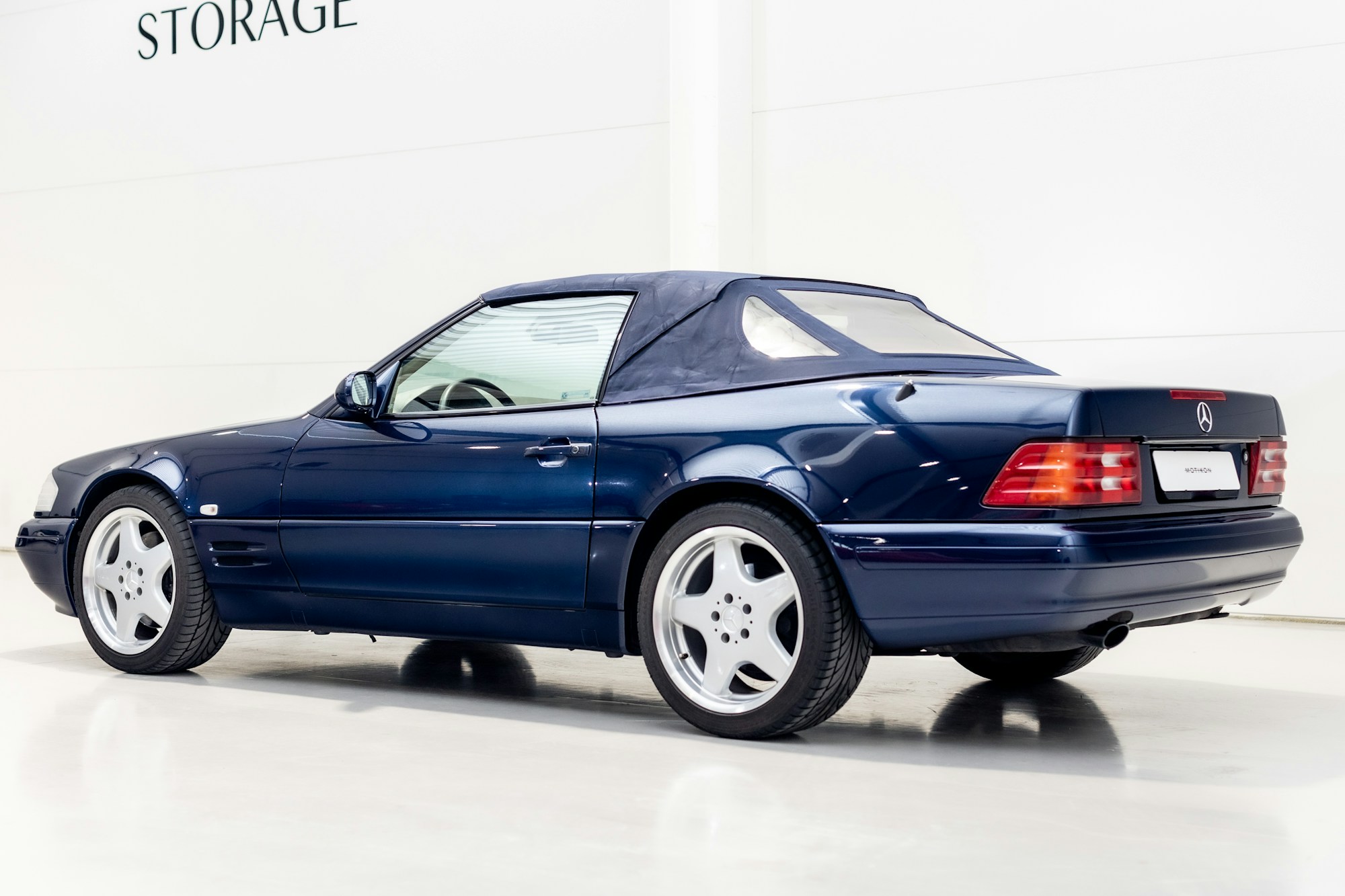 2000 Mercedes-Benz (R129) SL320 for sale by auction in Uppsala, Sweden