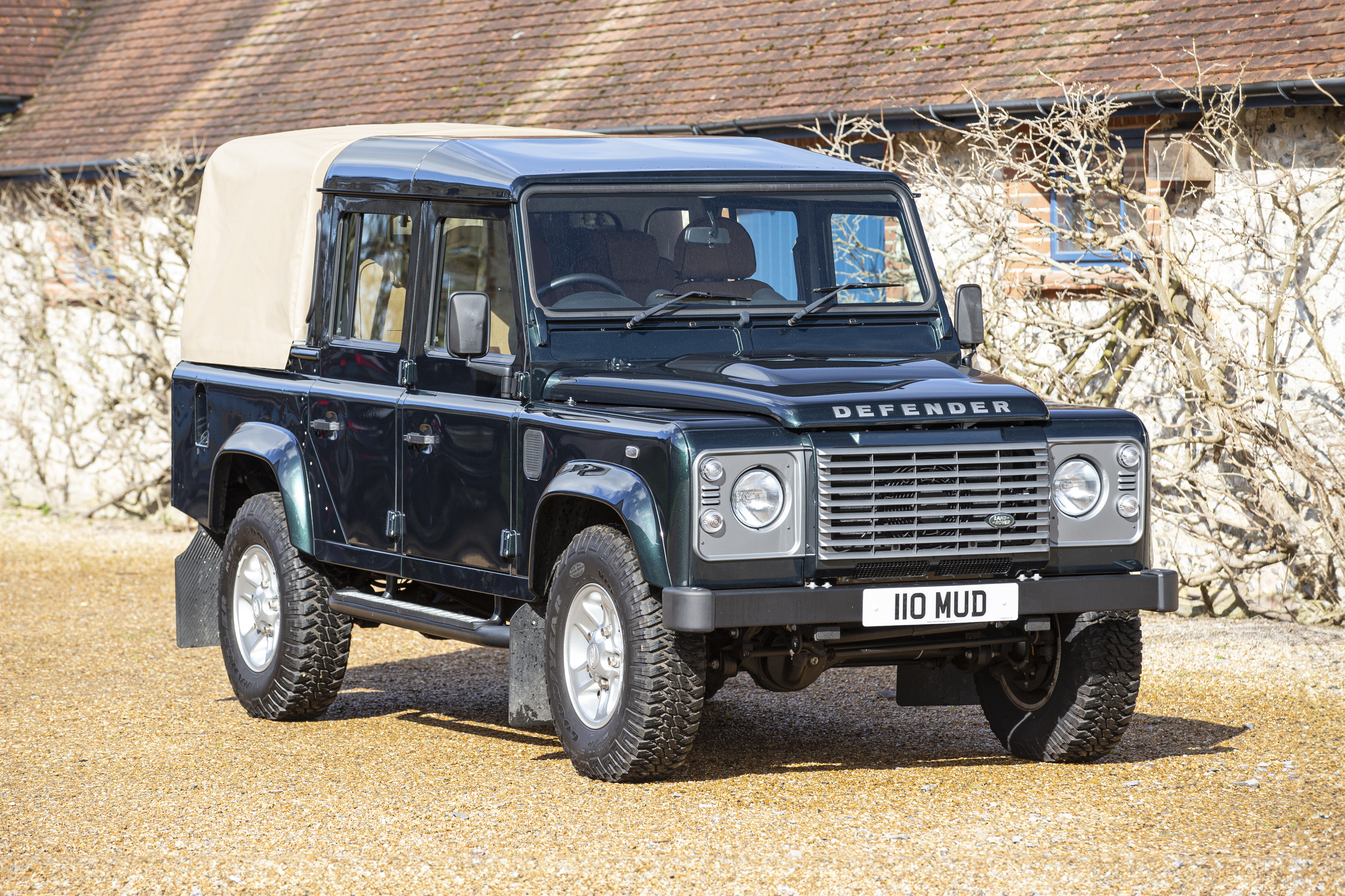 2016 Land Rover Defender 110 XS Double Cab Pick Up - 1,371 Miles