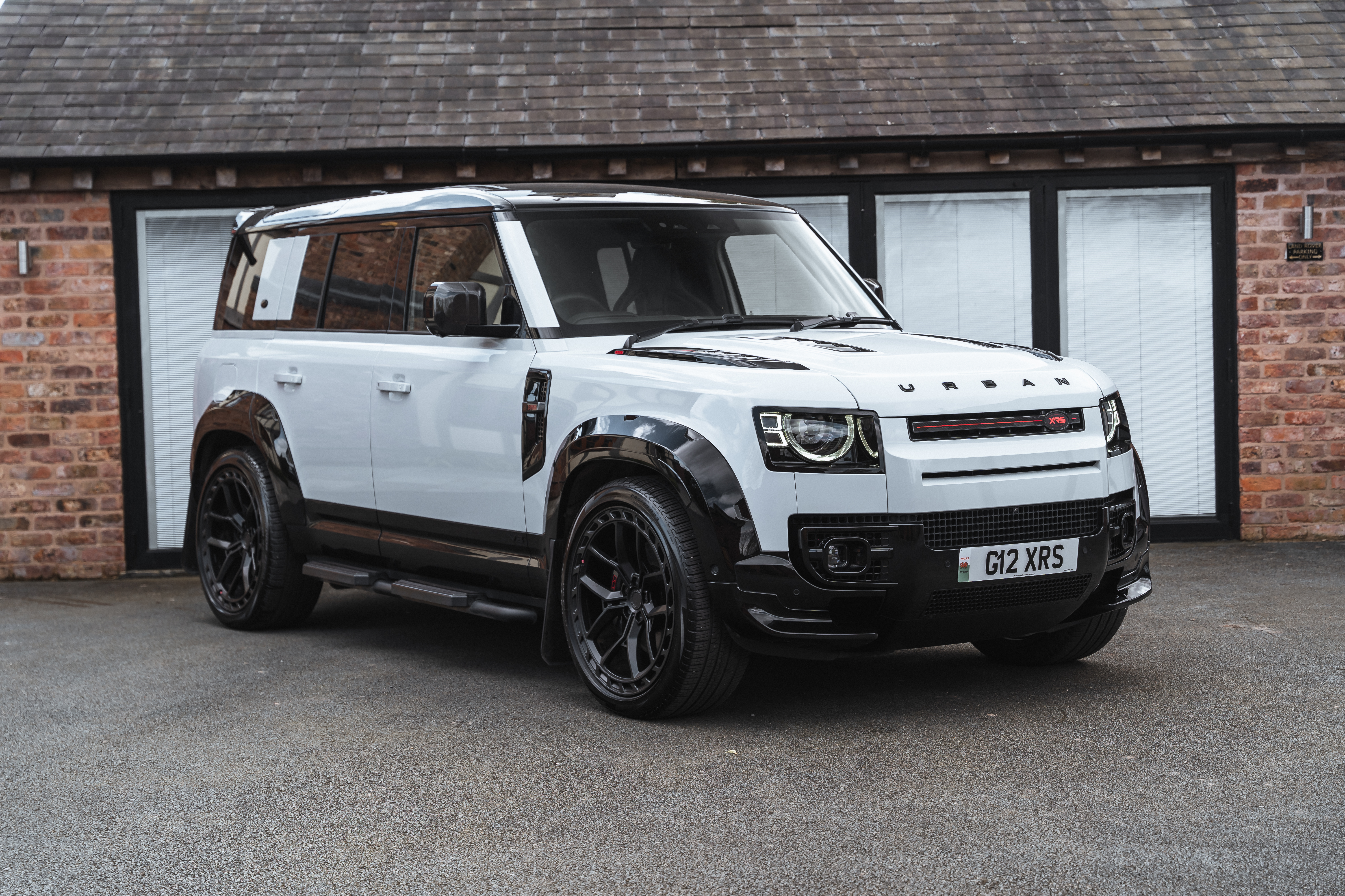 2023 Land Rover Defender 110 V8 'Urban XRS'