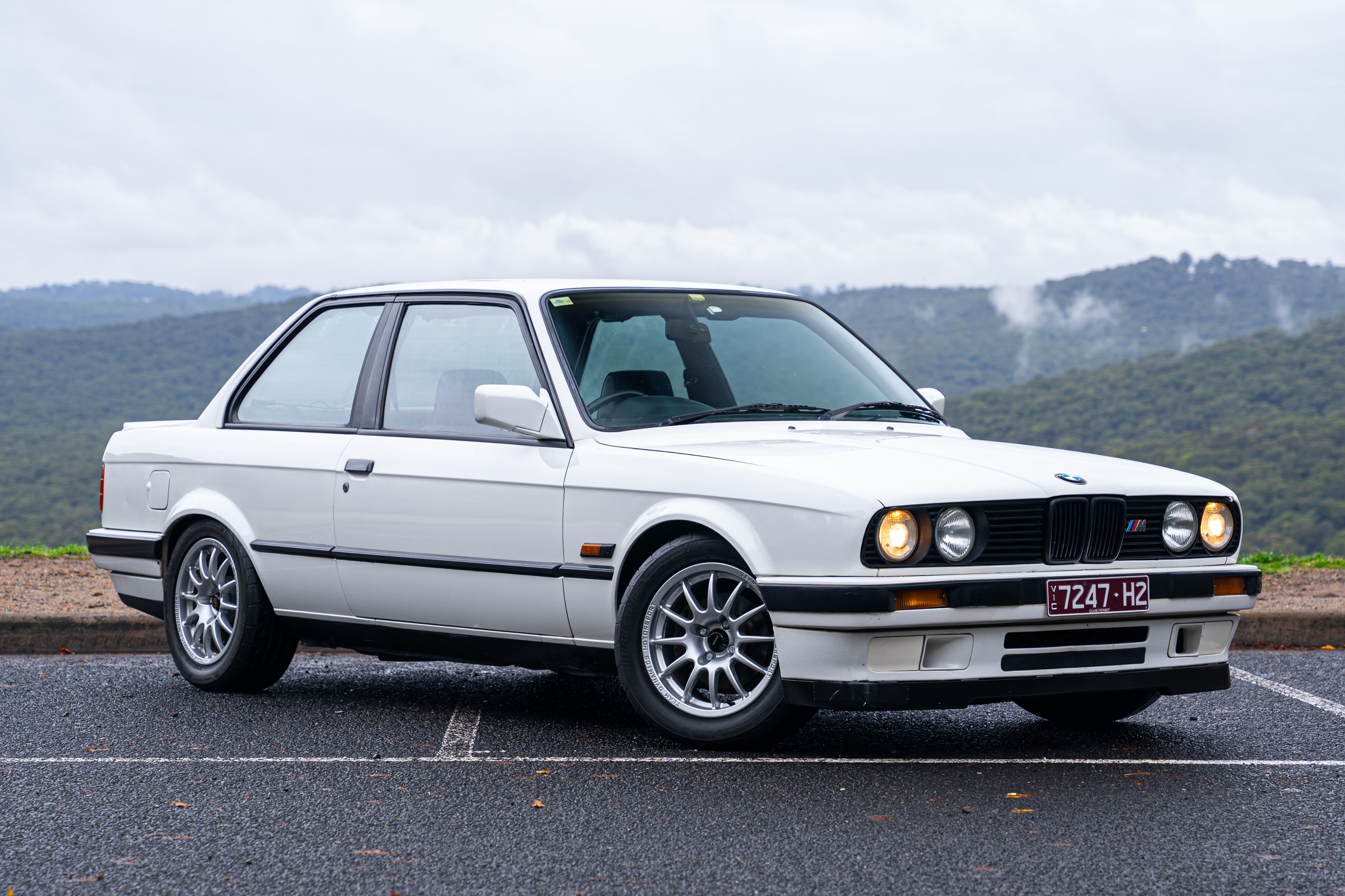 1991 BMW (E30) 318iS