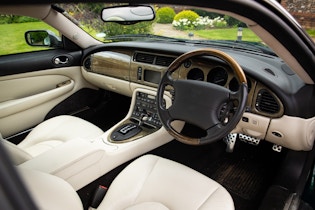 2003 Jaguar XKR 4.2 Coupe 