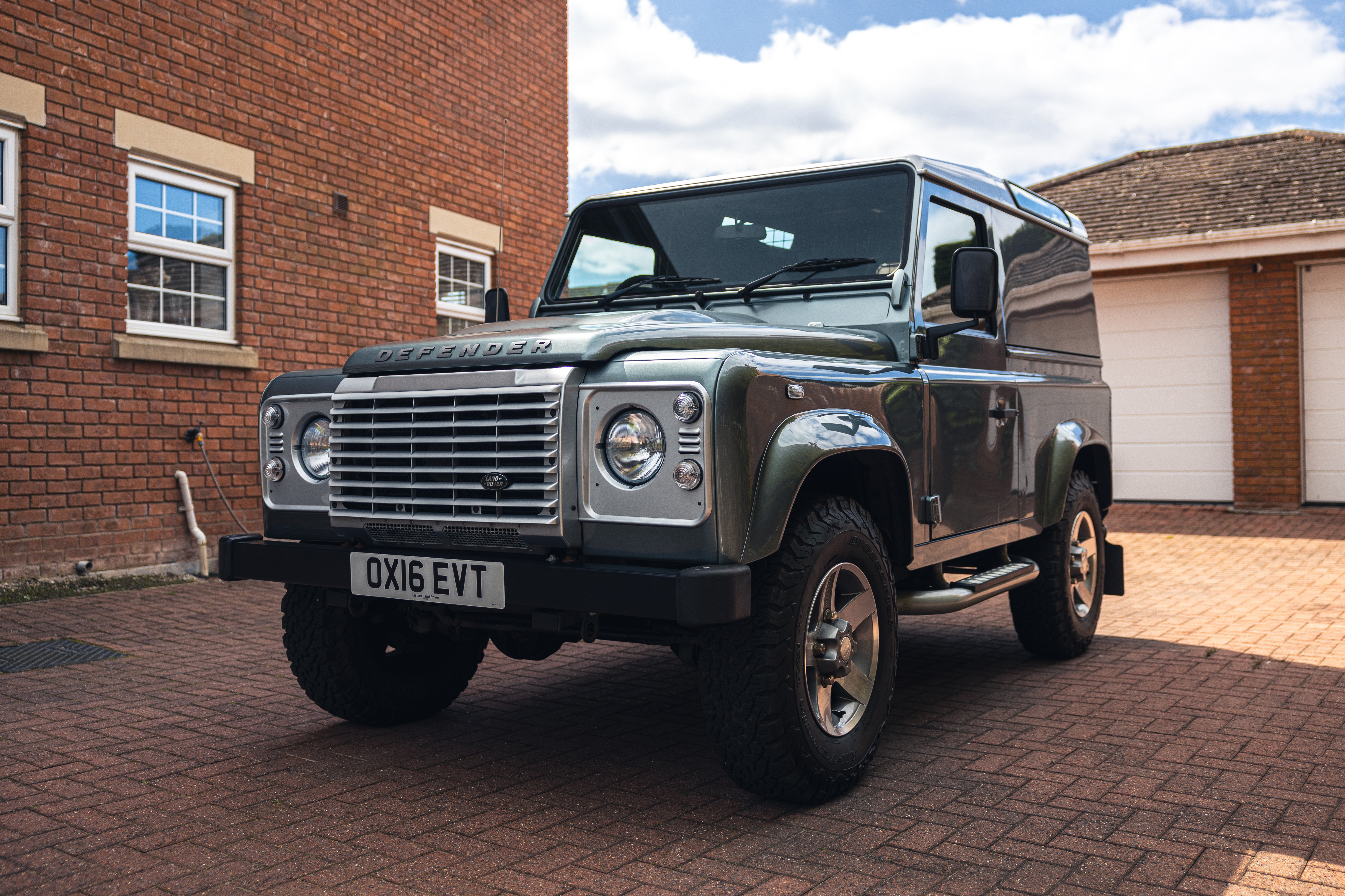 2016 Land Rover Defender 90 XS Hard Top - 8,385 Miles