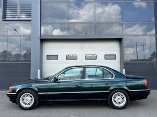 1998 BMW (E38) 740i