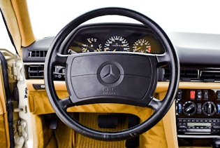 1990 Mercedes-Benz (W126) 560 SEC