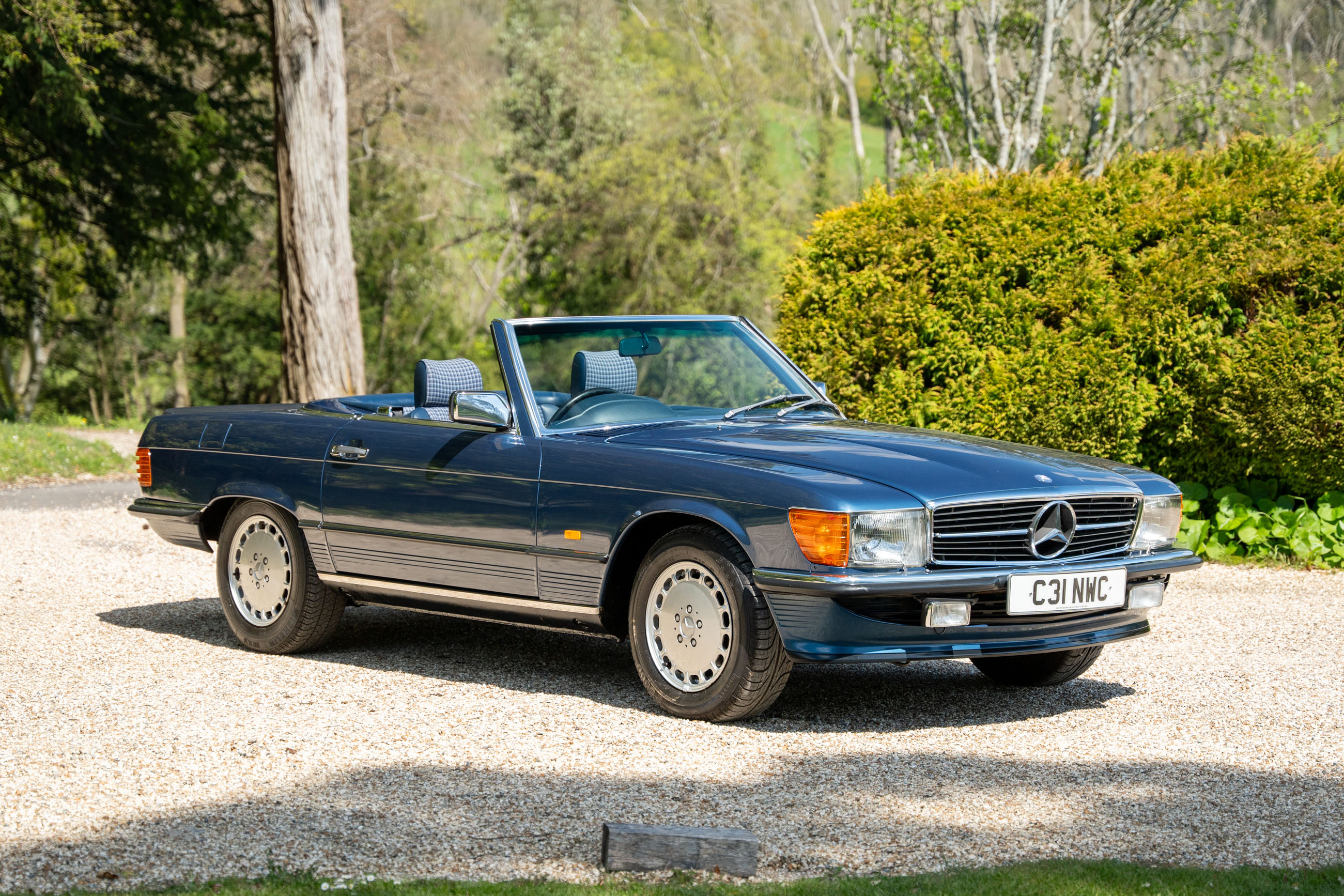 1986 Mercedes-Benz (R107) 420 SL - Ex Lord Alan Sugar - 25,535 Miles