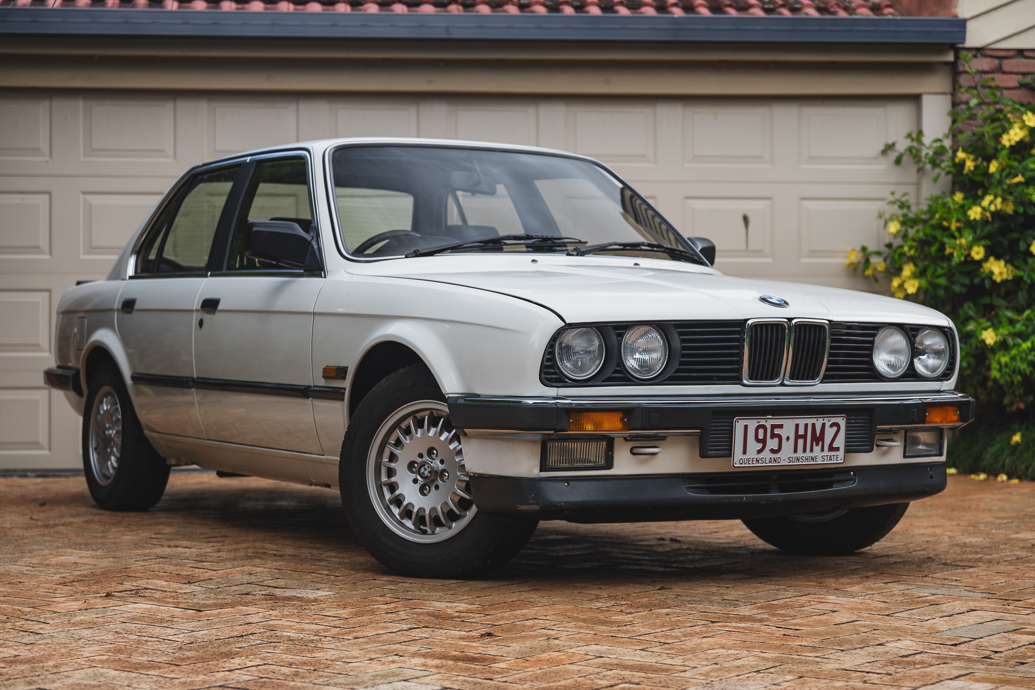 1986 BMW (E30) 325i