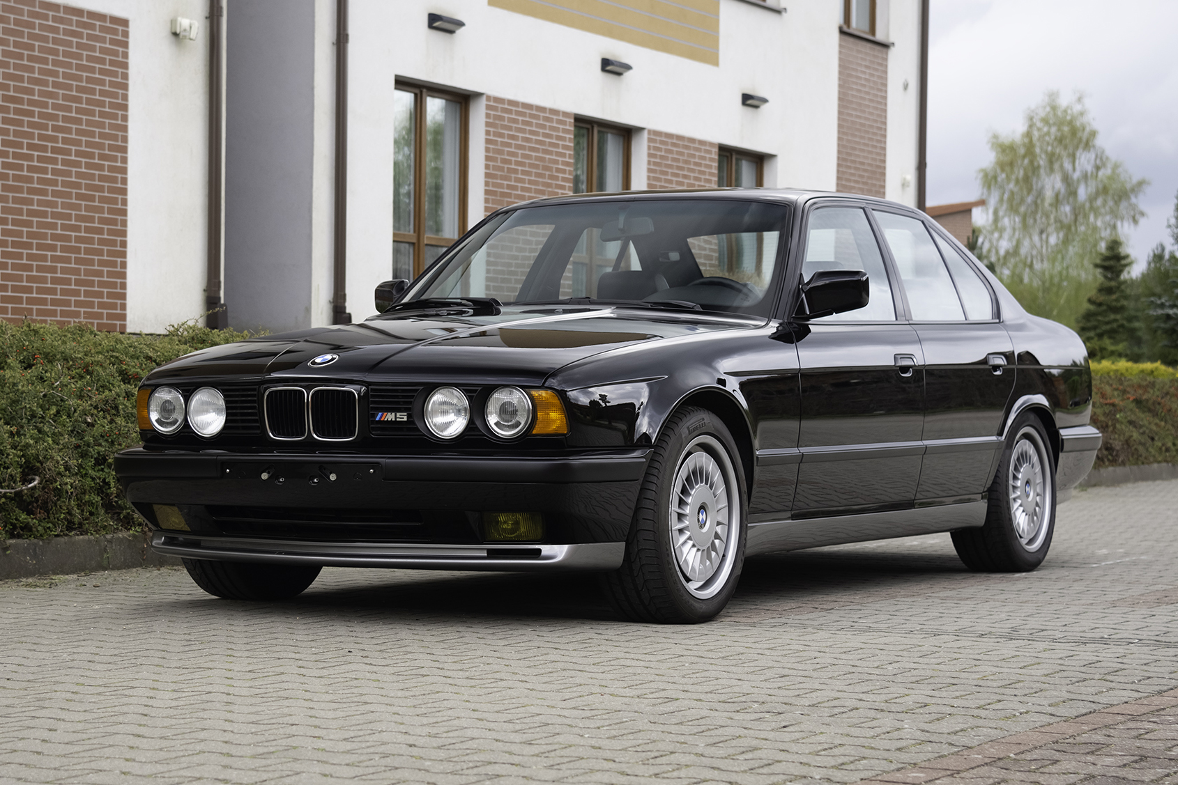 1990 BMW (E34) M5