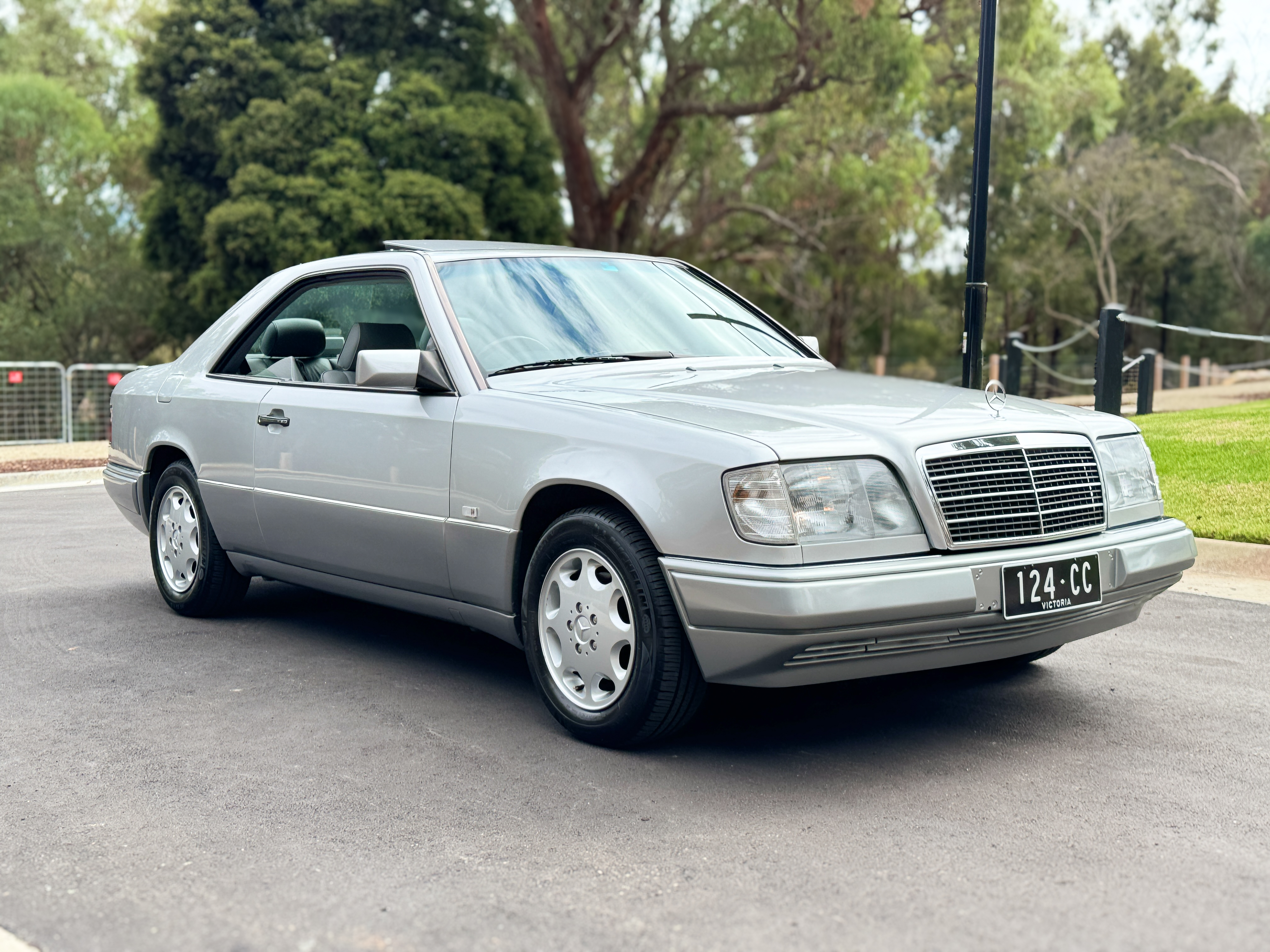 1994 Mercedes-Benz (W124) E220 Coupe