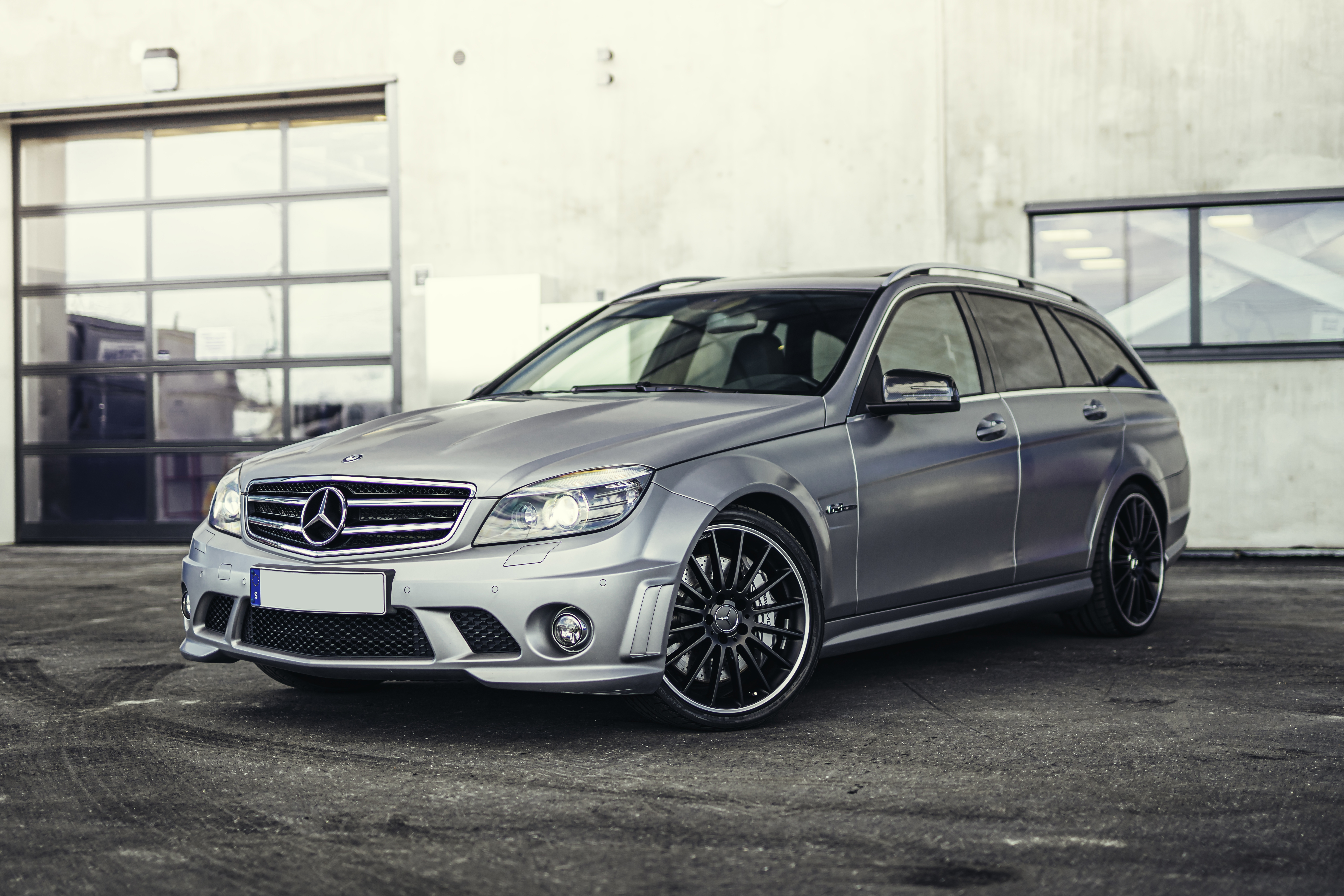 2011 Mercedes-Benz (W204) C63 AMG Estate - 32,412 km