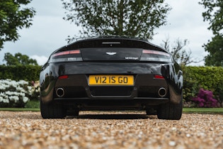 2010 Aston Martin V12 Vantage – Manual 