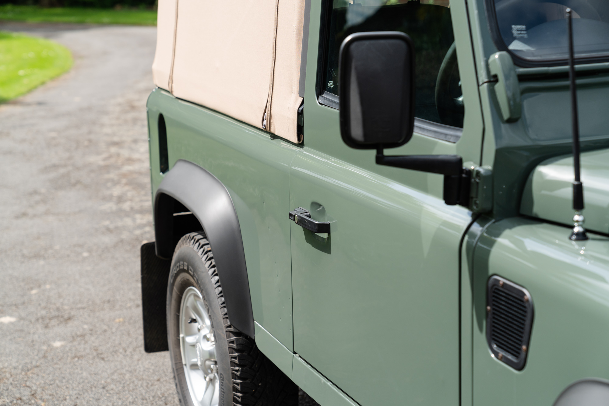 2010 Land Rover Defender 90 Soft Top - 46,152 miles - VAT Q for sale by ...