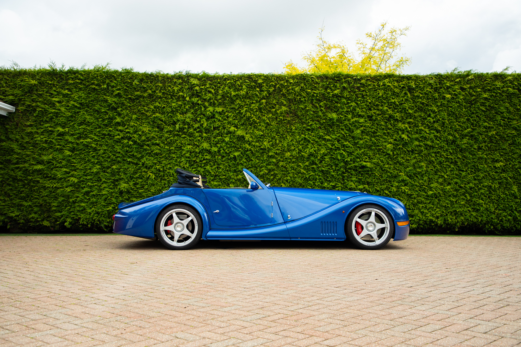 【SPARK】Morgan Aero 8 GT #73 LM 2002 #S44 2002 Morgan Aero 8 - 15,186 Miles for sale by auction in