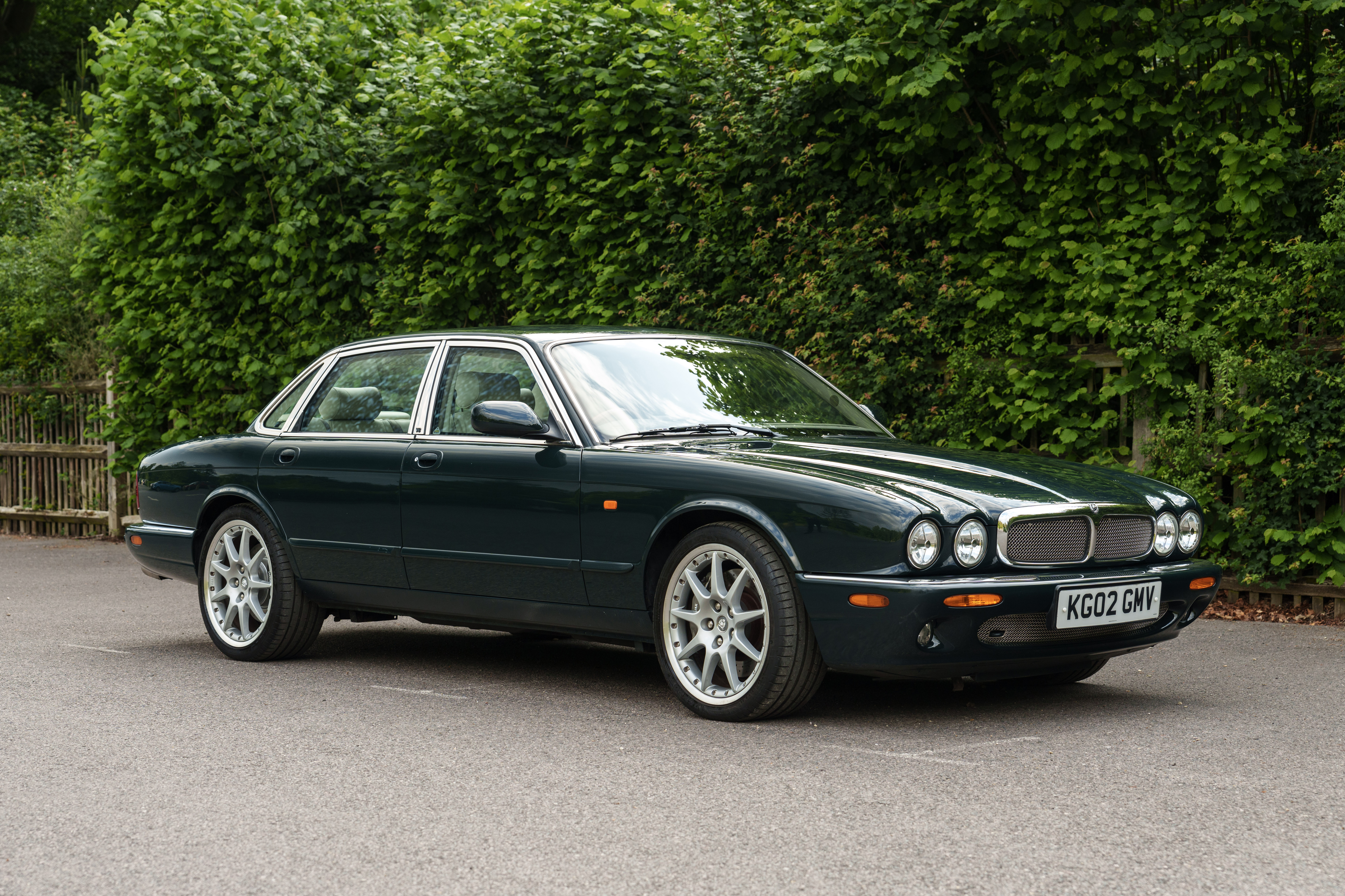 2002 Jaguar XJR