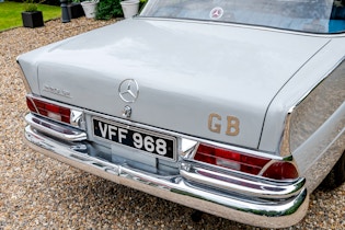 1961 Mercedes-Benz (W111) 220 SE 'Fintail'