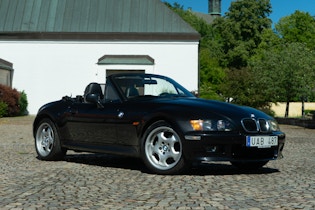 1999 BMW Z3 2.8i - 41,845 Km