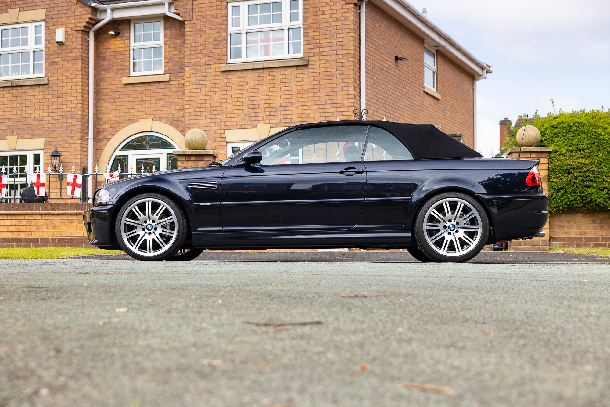 Even the Reynisfjara car park isn't safe from the waves., image size:1263x842