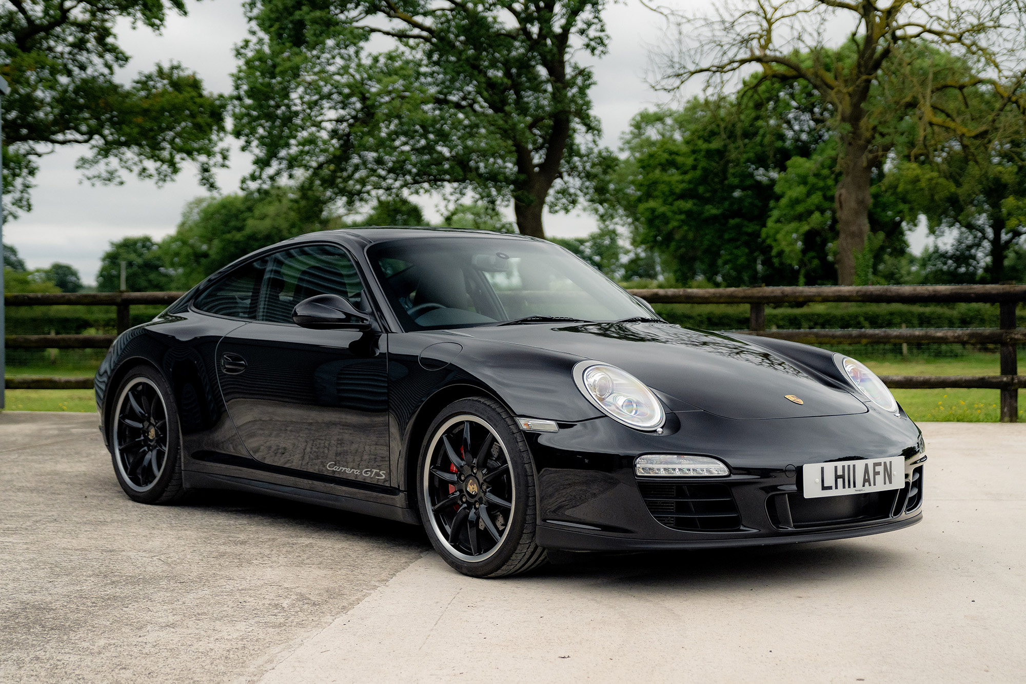 2011 Porsche 911 (997.2) Carrera GTS - Manual