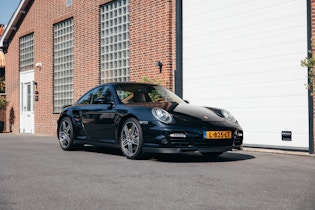 2008 Porsche 911 (997) Turbo - Manual 