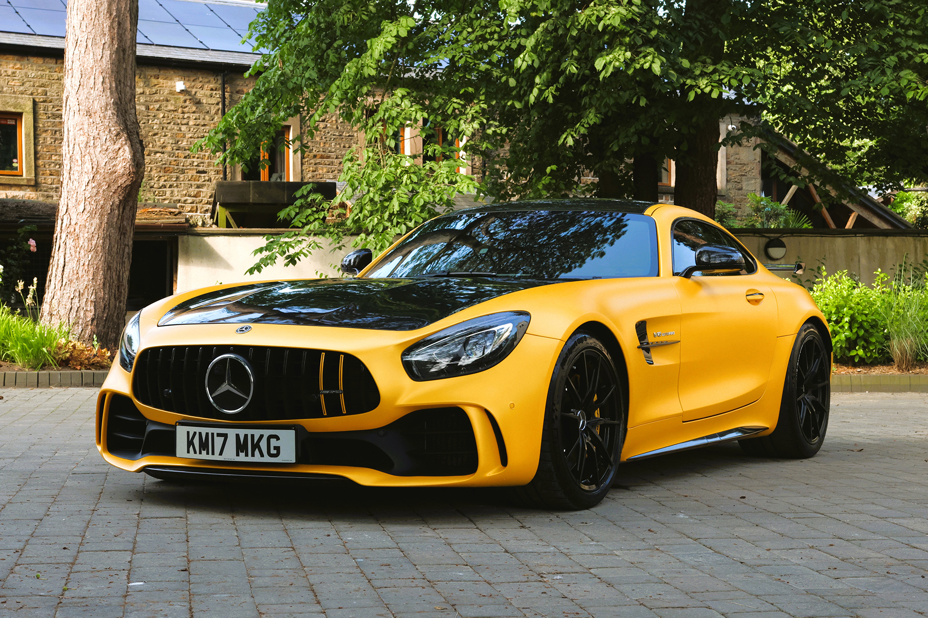 2017 Mercedes-AMG GT-R