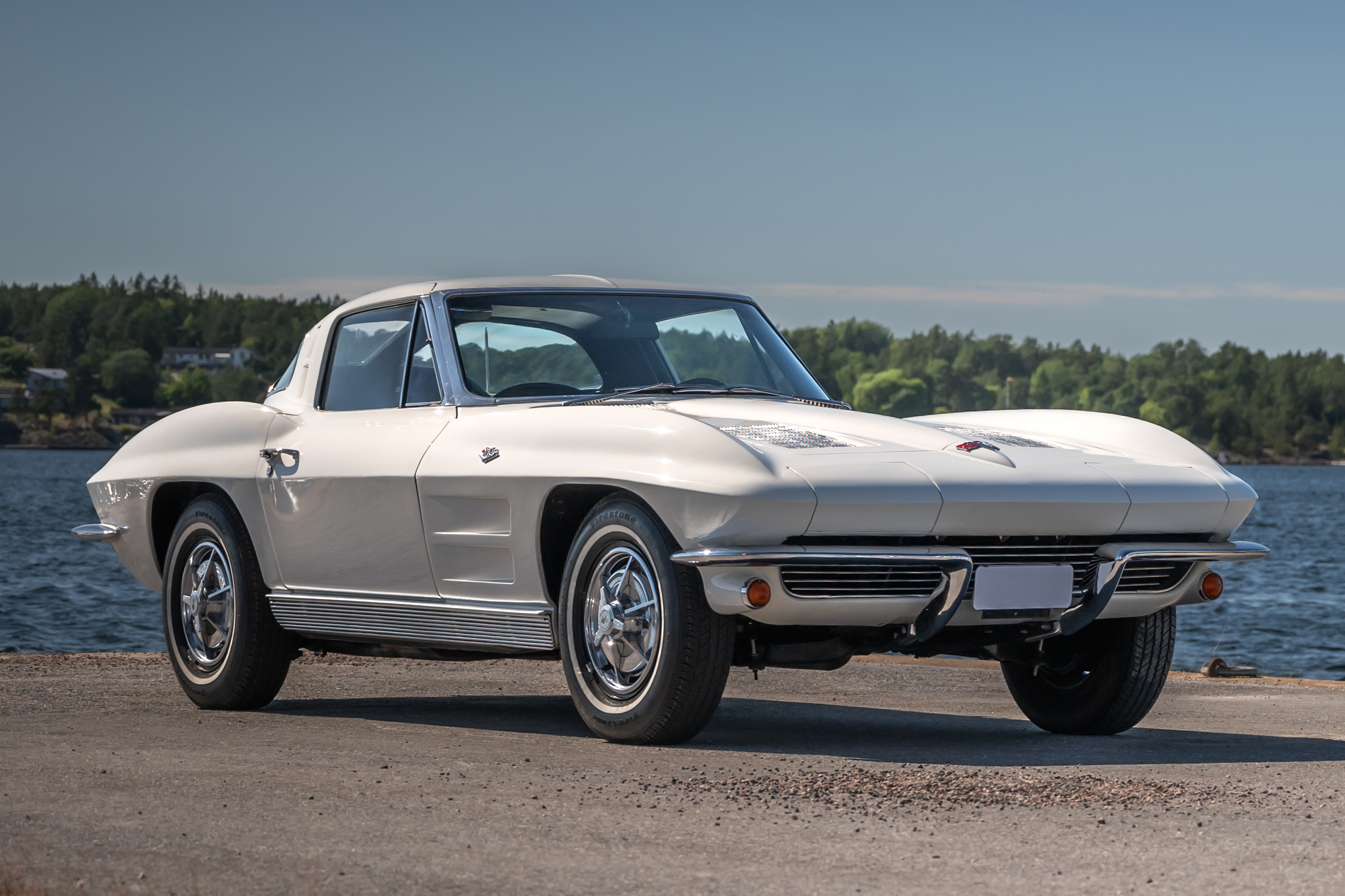 1963 Chevrolet Corvette Sting Ray (C2) Coupe Split Window