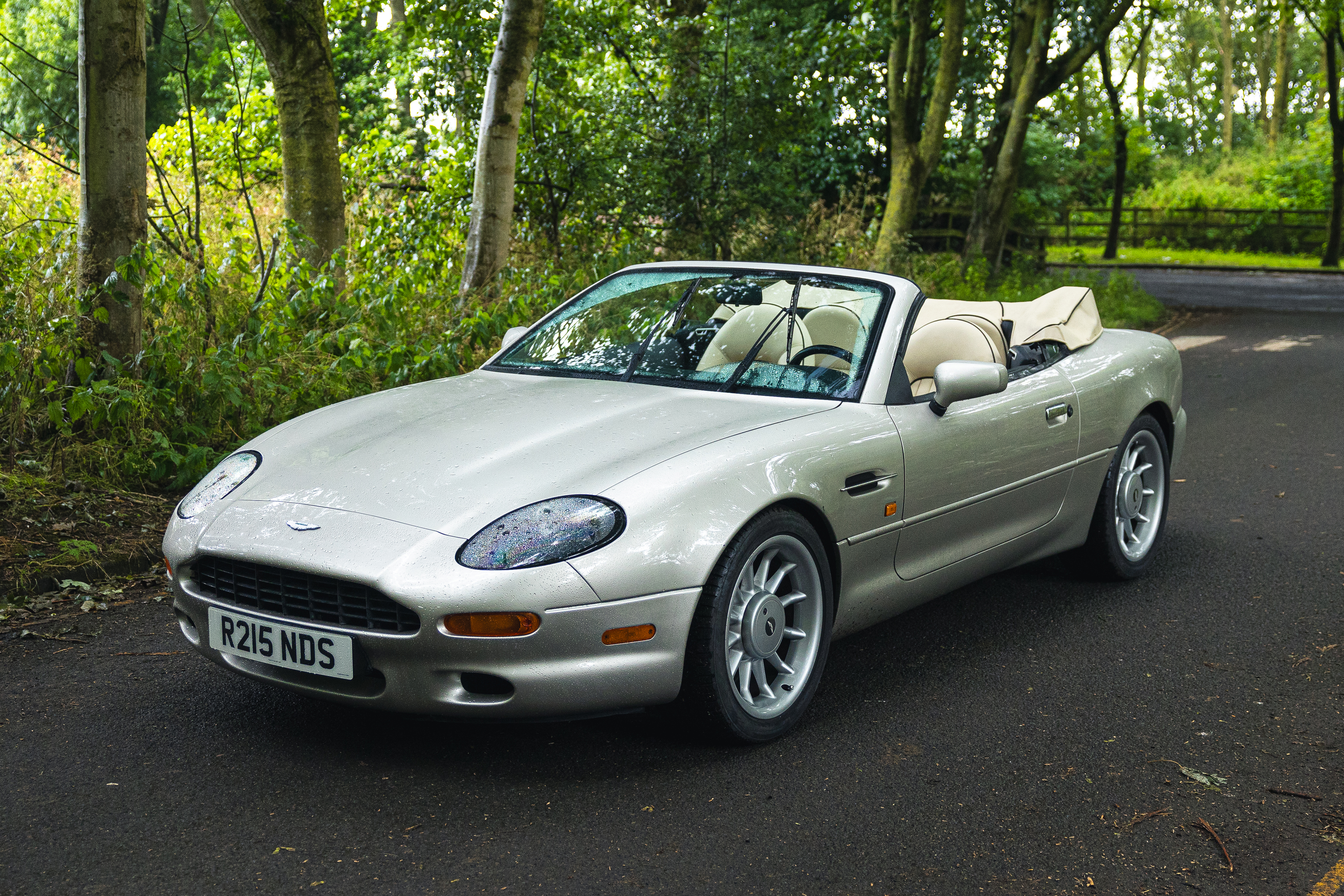 1998 Aston Martin DB7 Volante - LHD