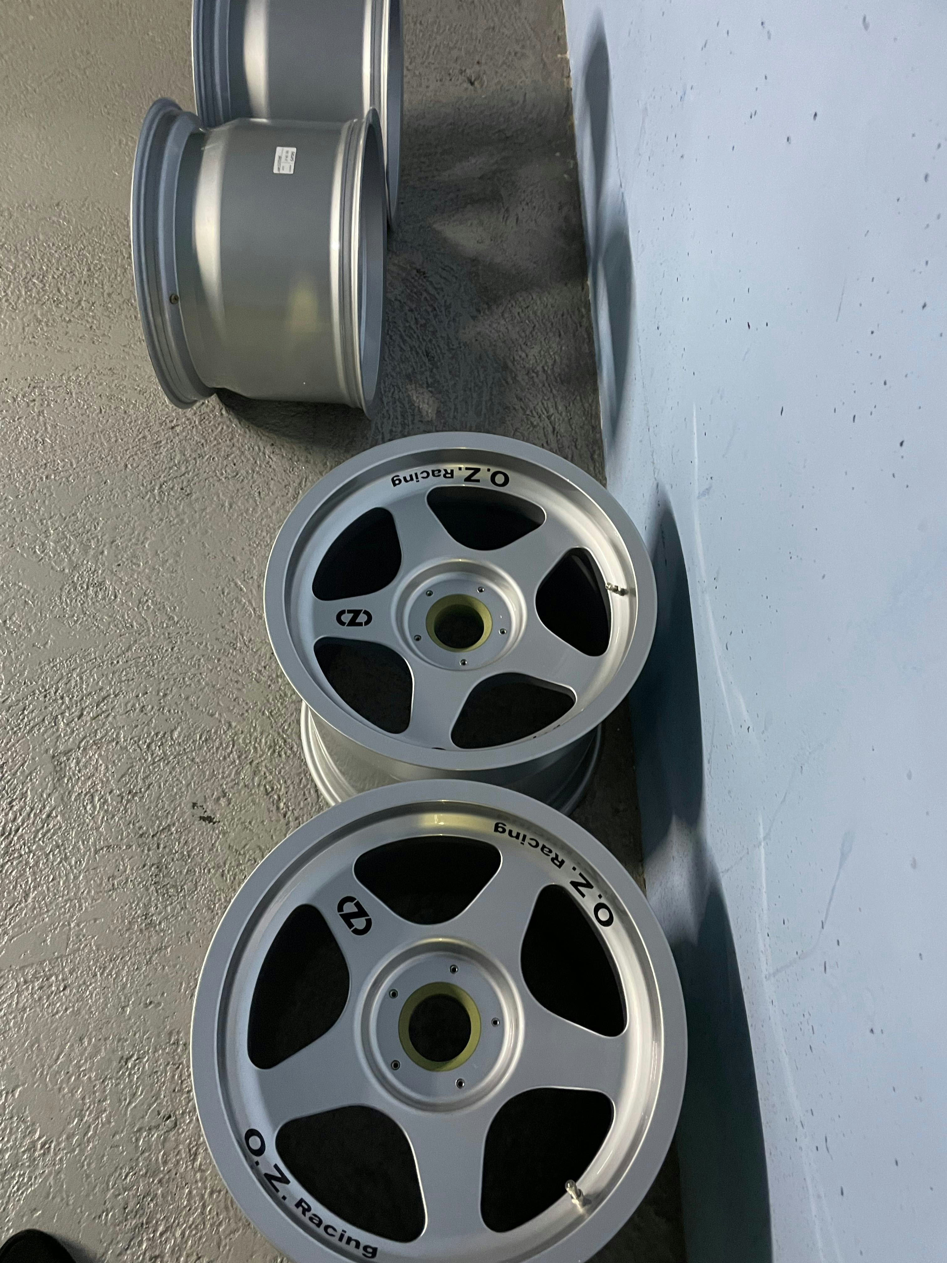 Set of Ferrari F40 OZ Racing Wheels for sale by auction in France, France