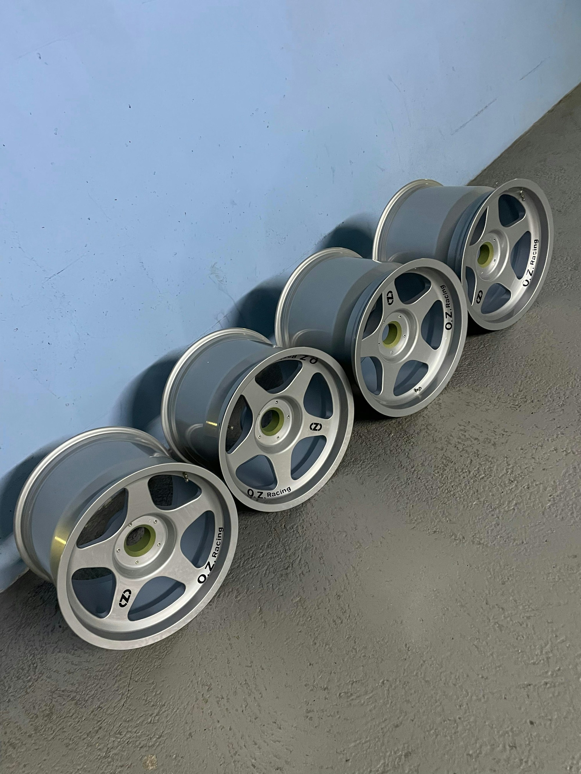 Set of Ferrari F40 OZ Racing Wheels for sale by auction in France, France