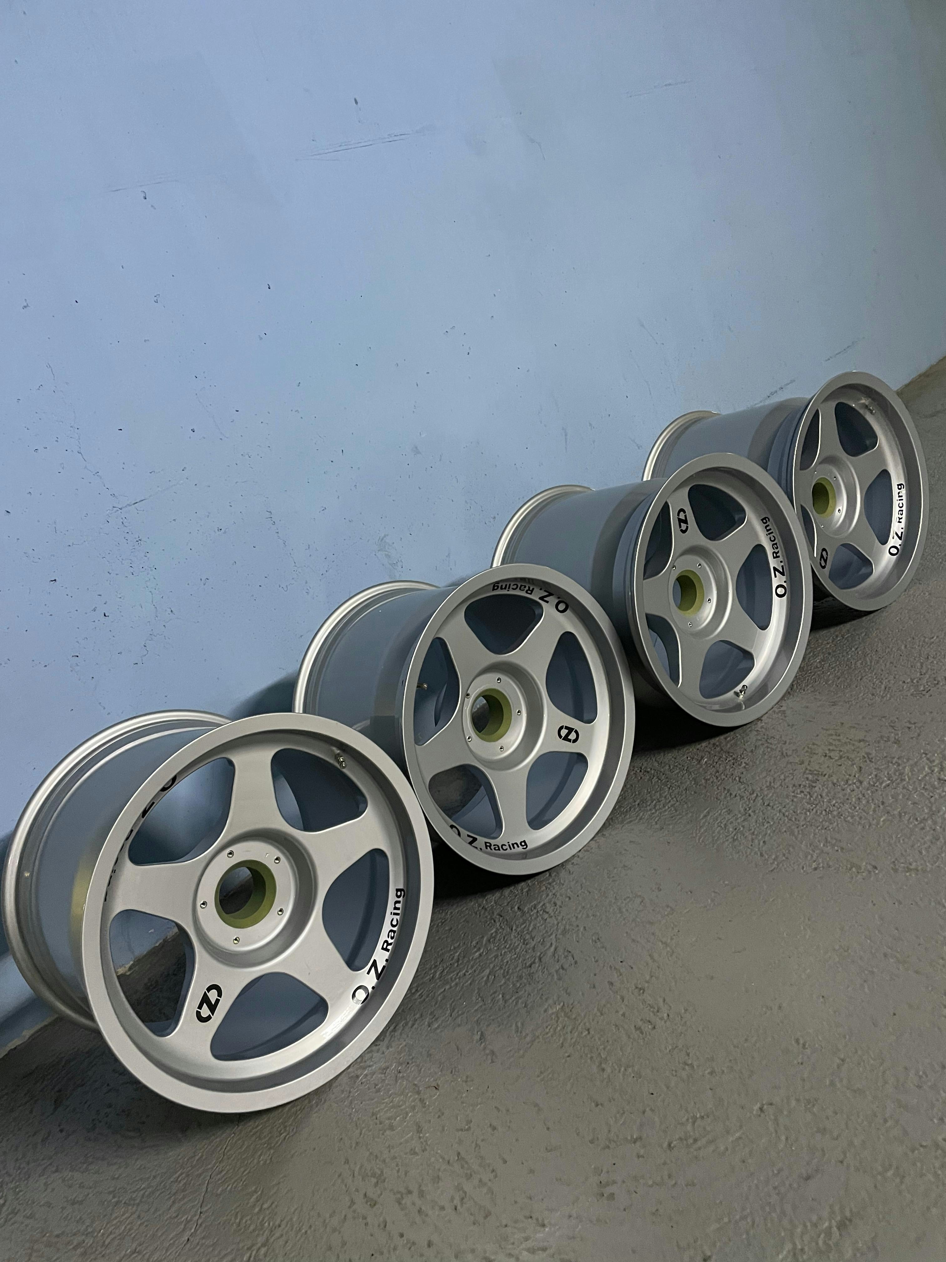 Set of Ferrari F40 OZ Racing Wheels for sale by auction in France, France