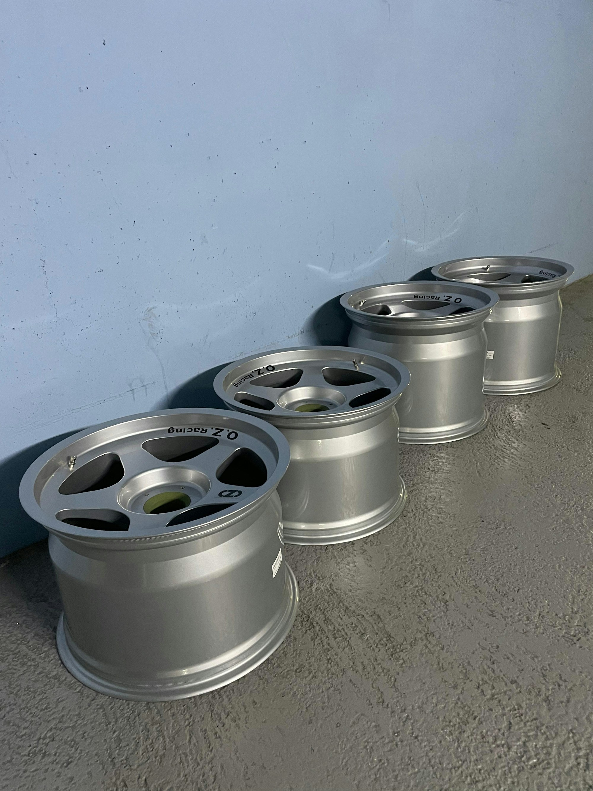 Set of Ferrari F40 OZ Racing Wheels for sale by auction in France, France