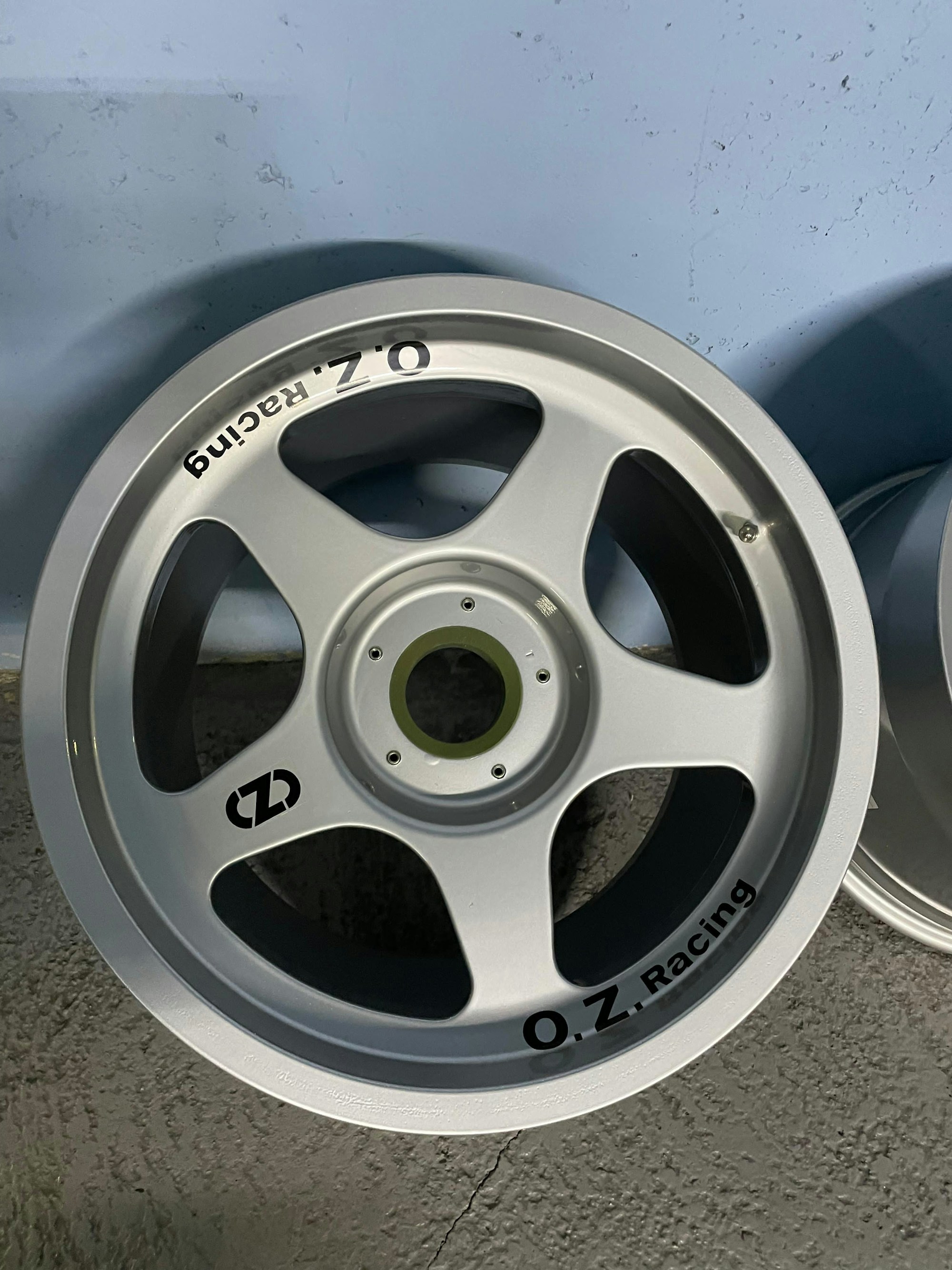 Set of Ferrari F40 OZ Racing Wheels for sale by auction in France, France
