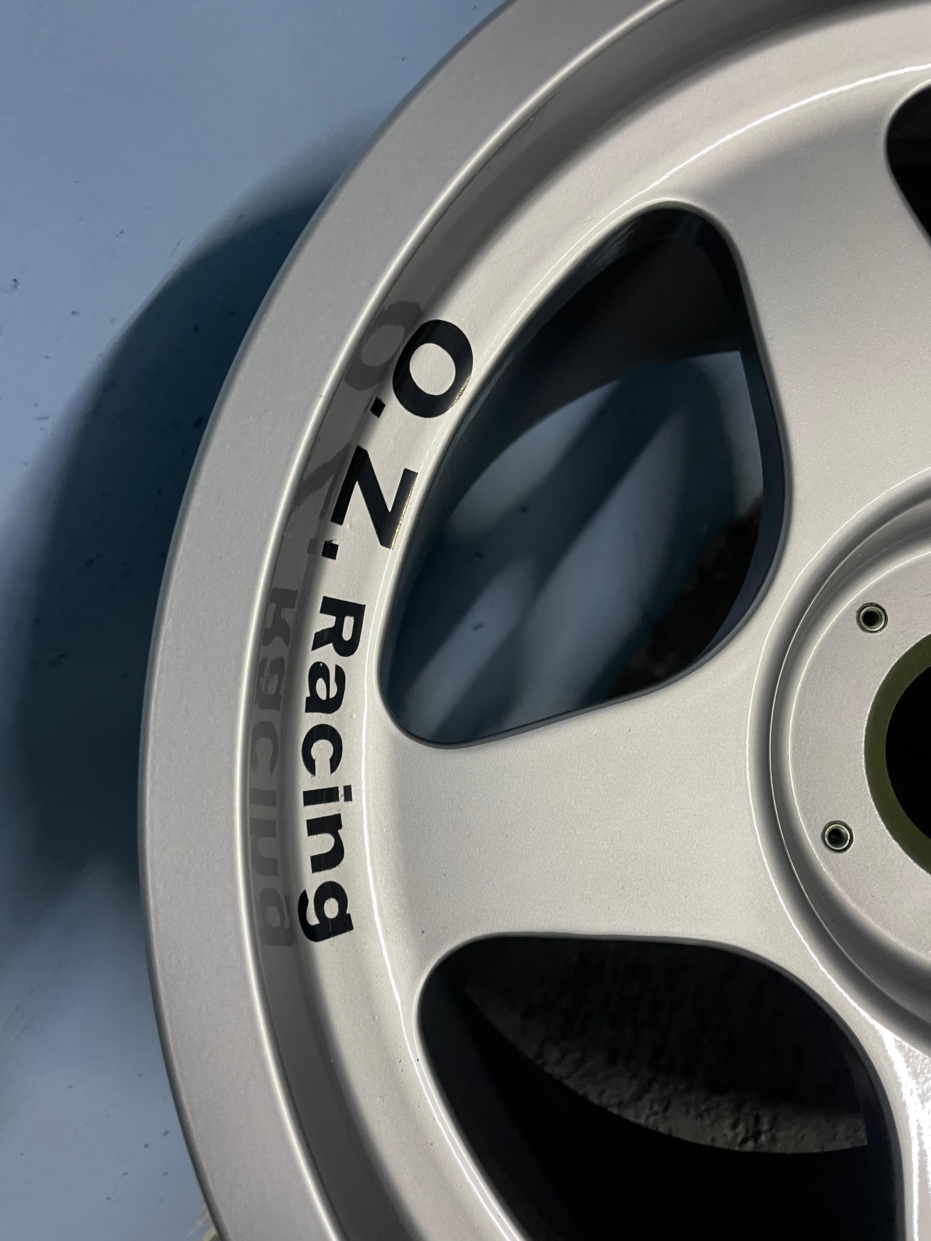 Set of Ferrari F40 OZ Racing Wheels for sale by auction in France, France