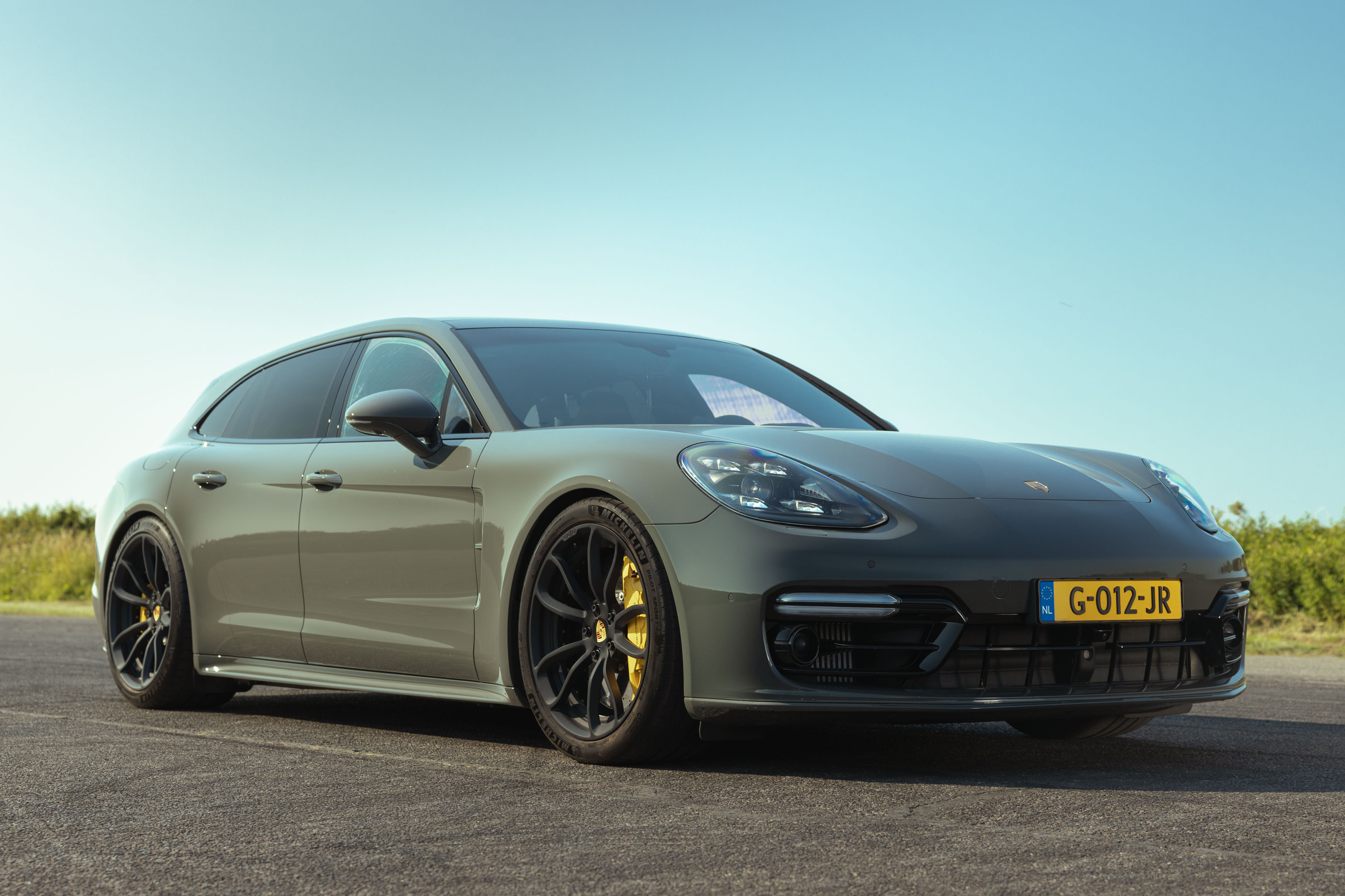 2019 Porsche Panamera Turbo S E-Hybrid Sport Turismo - PTS