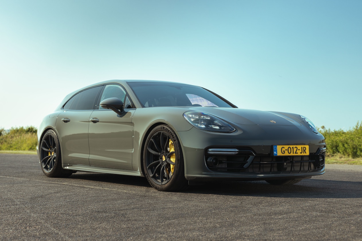 Full Hood & Fender + Mirror Kit | PORSCHE PANAMERA 4 E-HYBRID SPORT TURISMO 2019 Full Hood & Fender + Mirror Kit | PORSCHE PANAMERA 4 E-HYBRID SPORT TURISMO 2019
