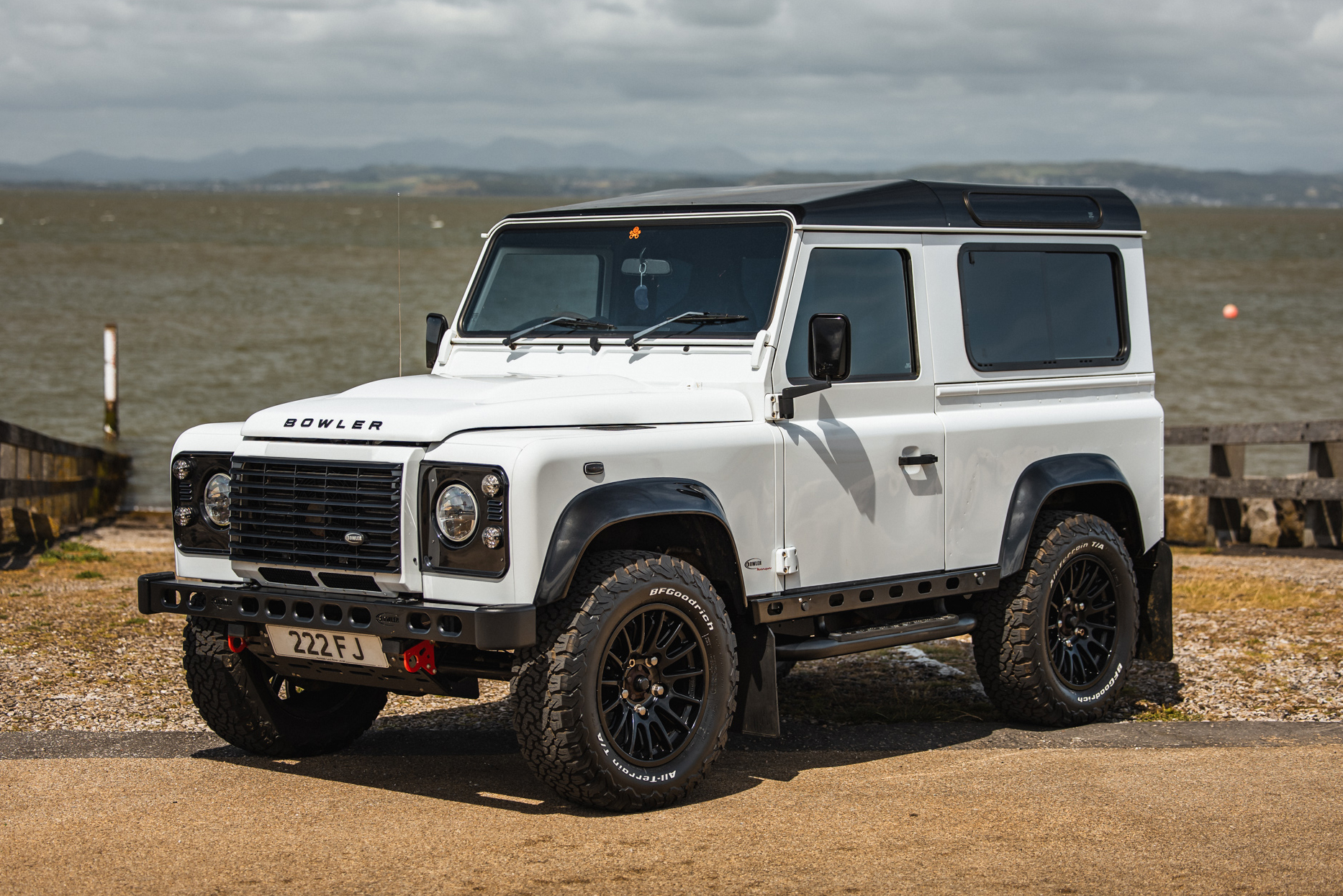 2015 Land Rover Defender 90 XS – Bowler Stage 2