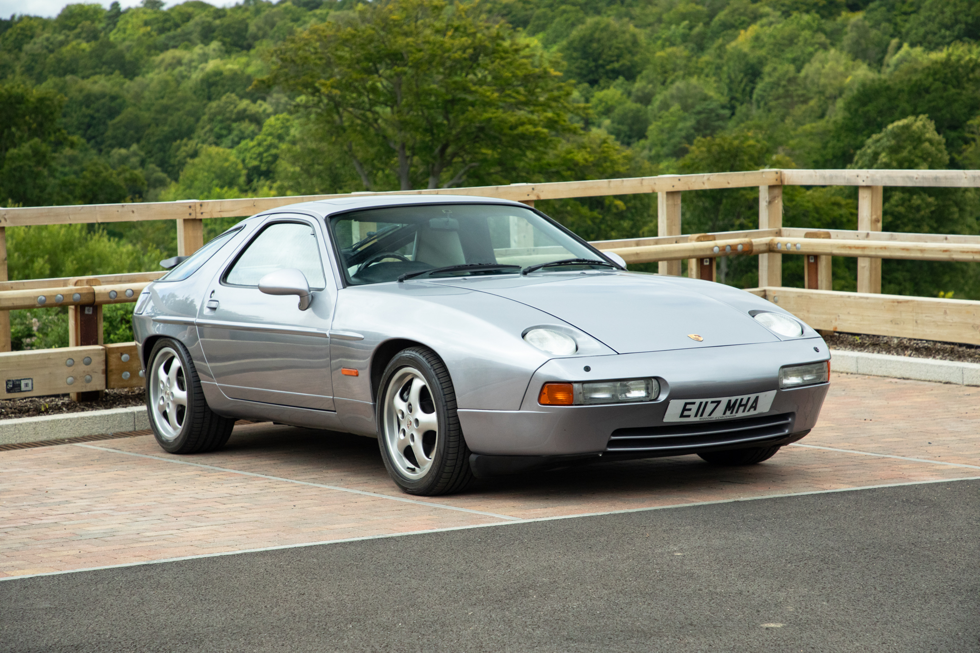 1987 Porsche 928 S4