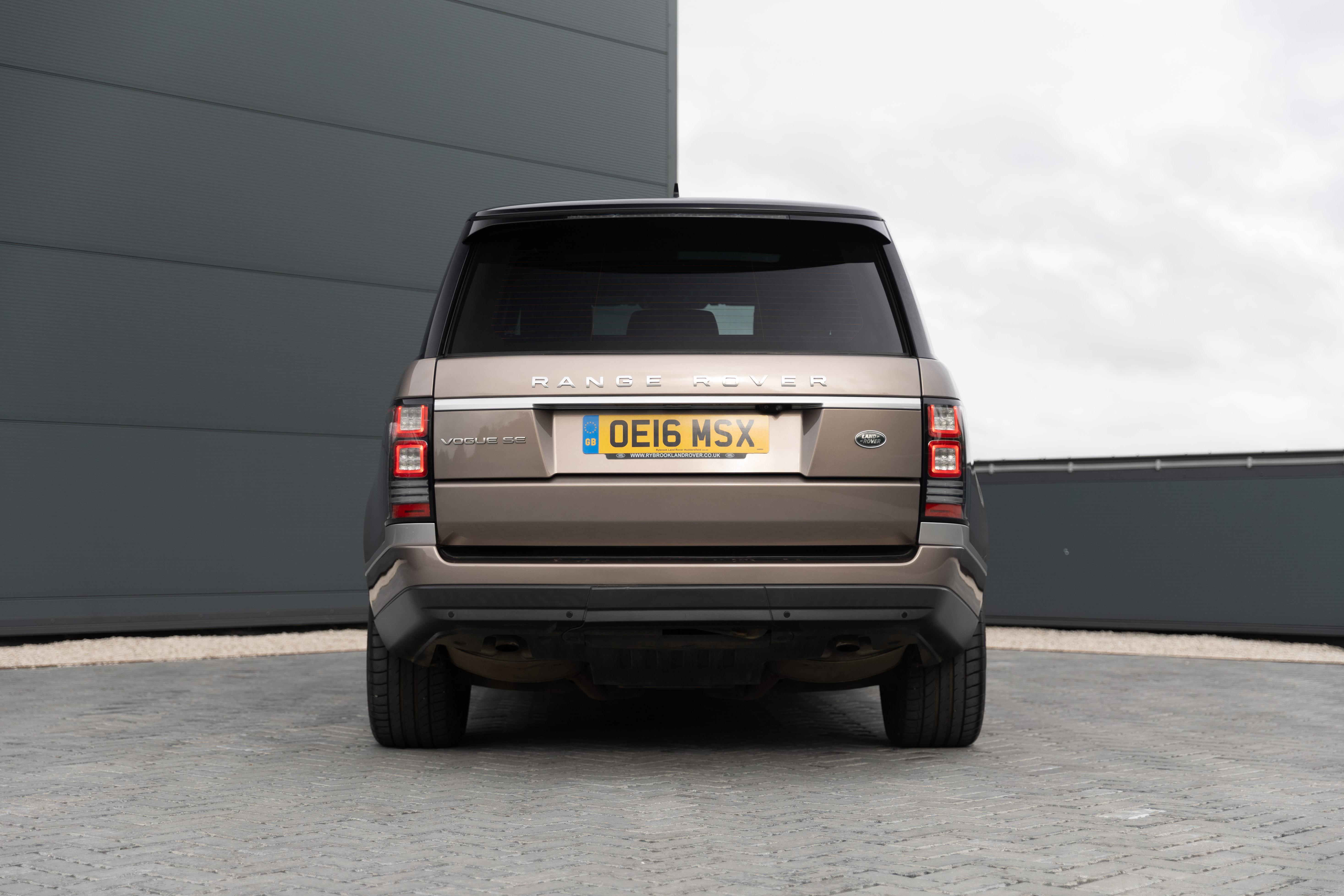 2016 Range Rover TDV6 Vogue SE for sale by auction in Stortford