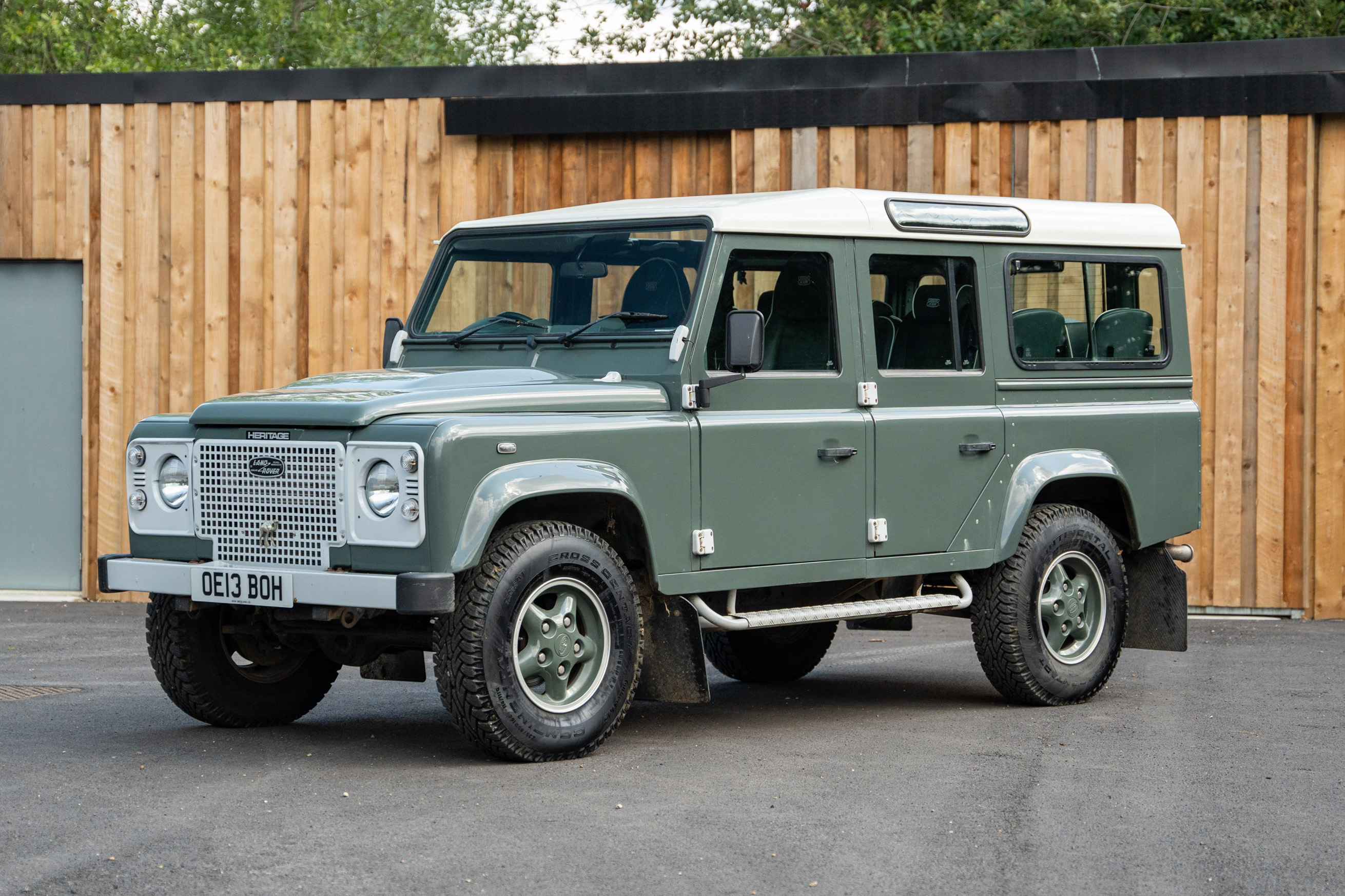 2013 Land Rover Defender 110