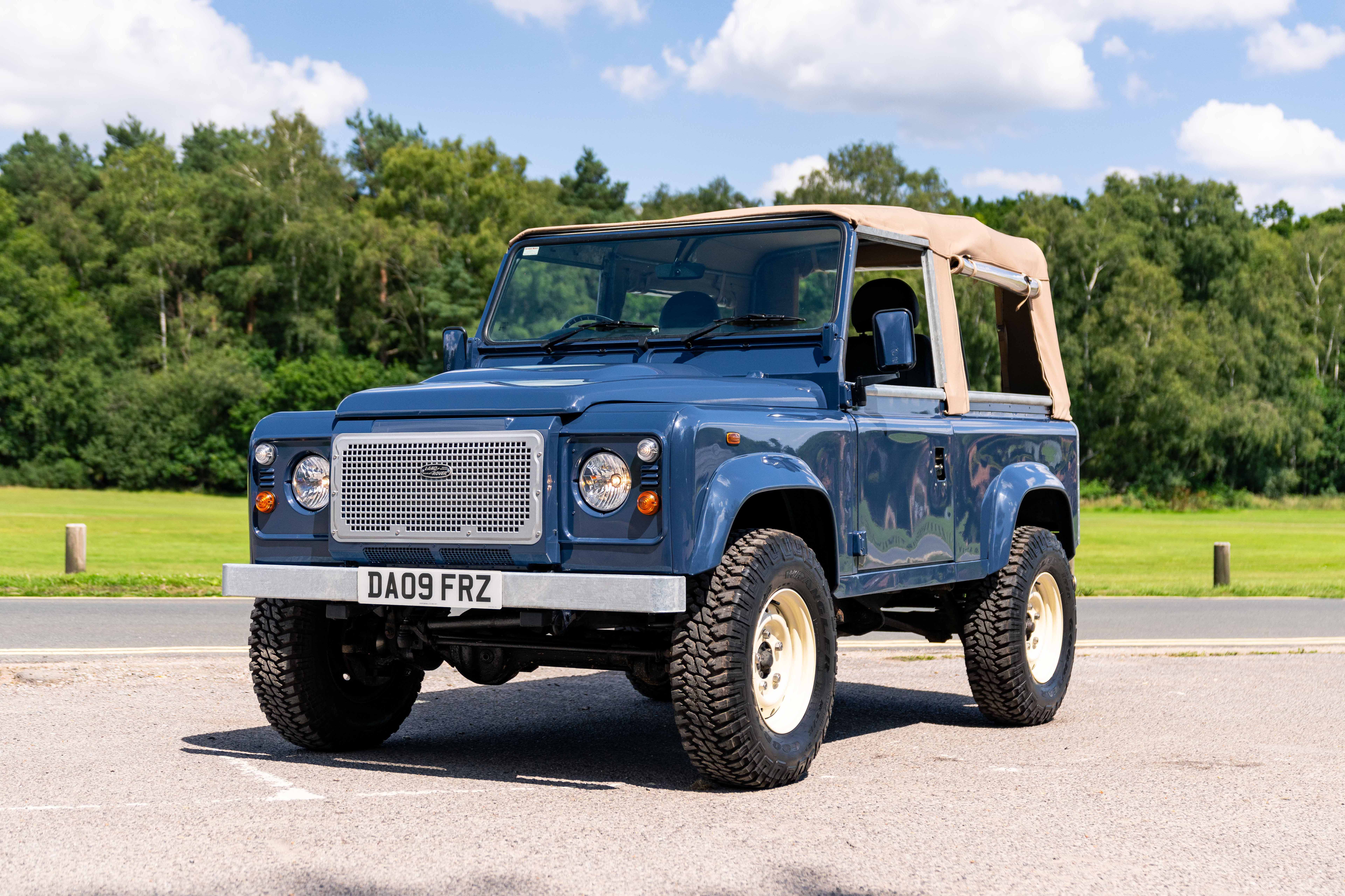 2009 Land Rover Defender 90 Soft Top