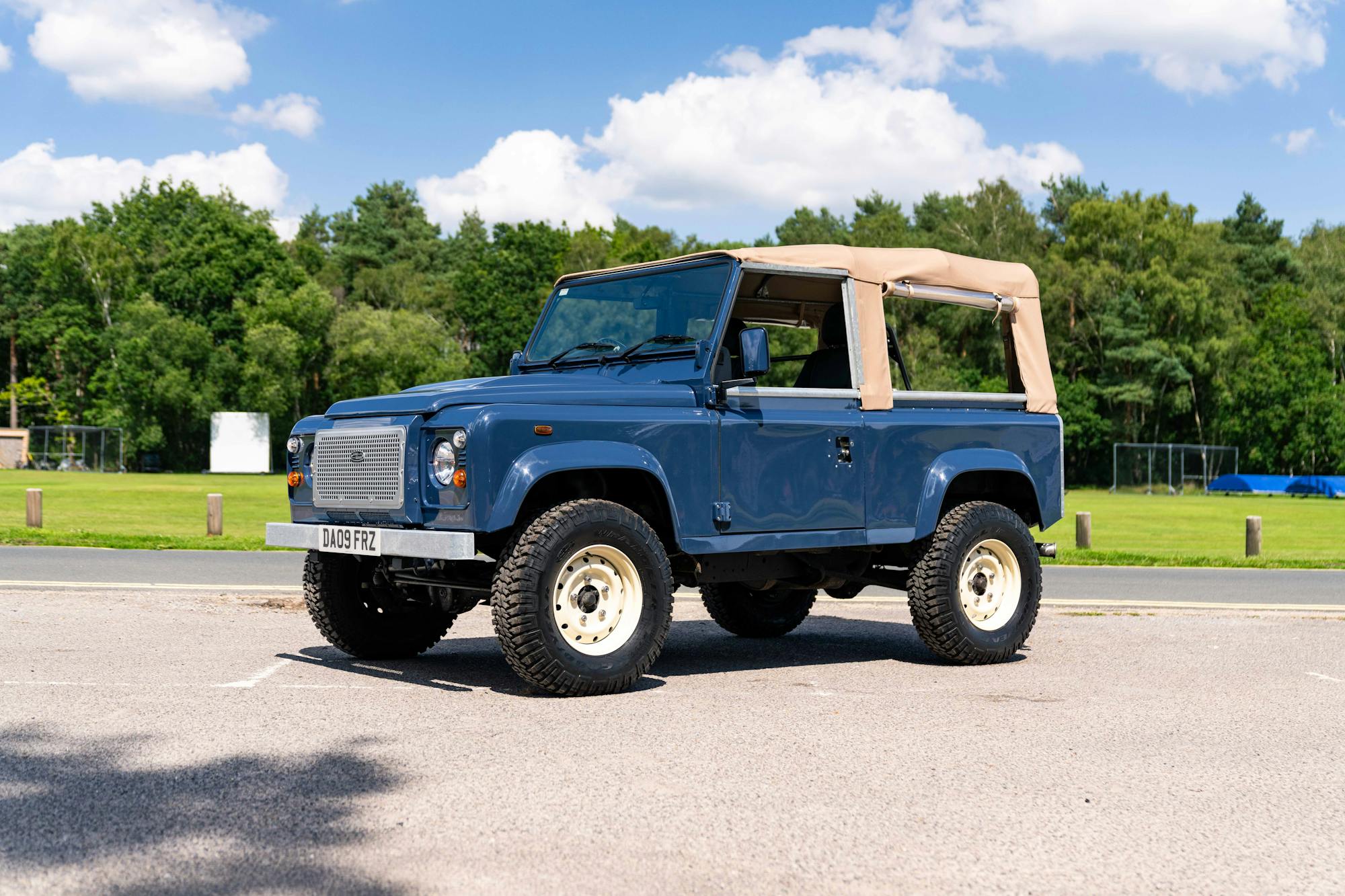 2009 Land Rover Defender 90 Soft Top for sale by auction in Pirbright ...