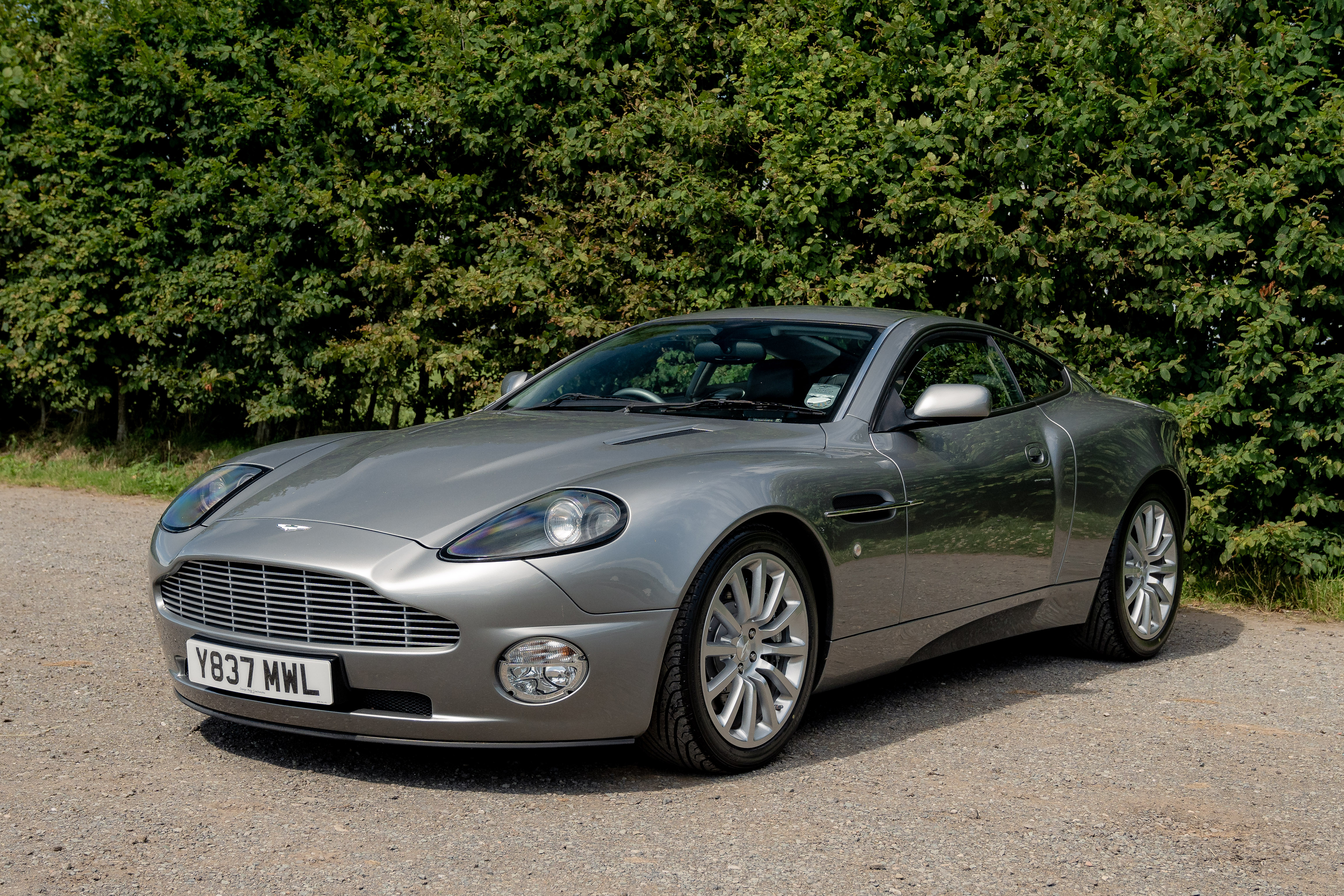 2001 Aston Martin Vanquish