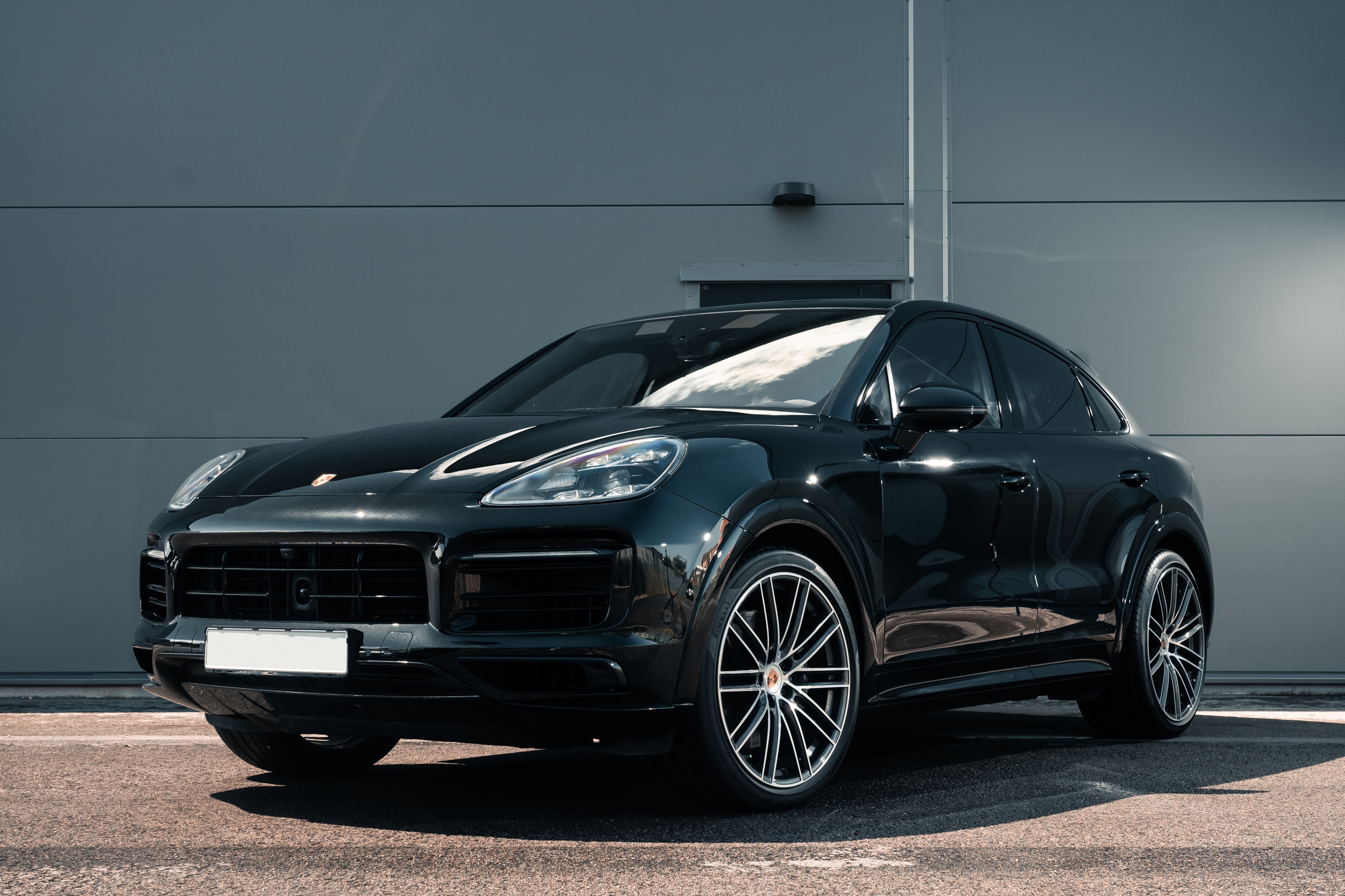 2023 Porsche Cayenne GTS - VAT Q