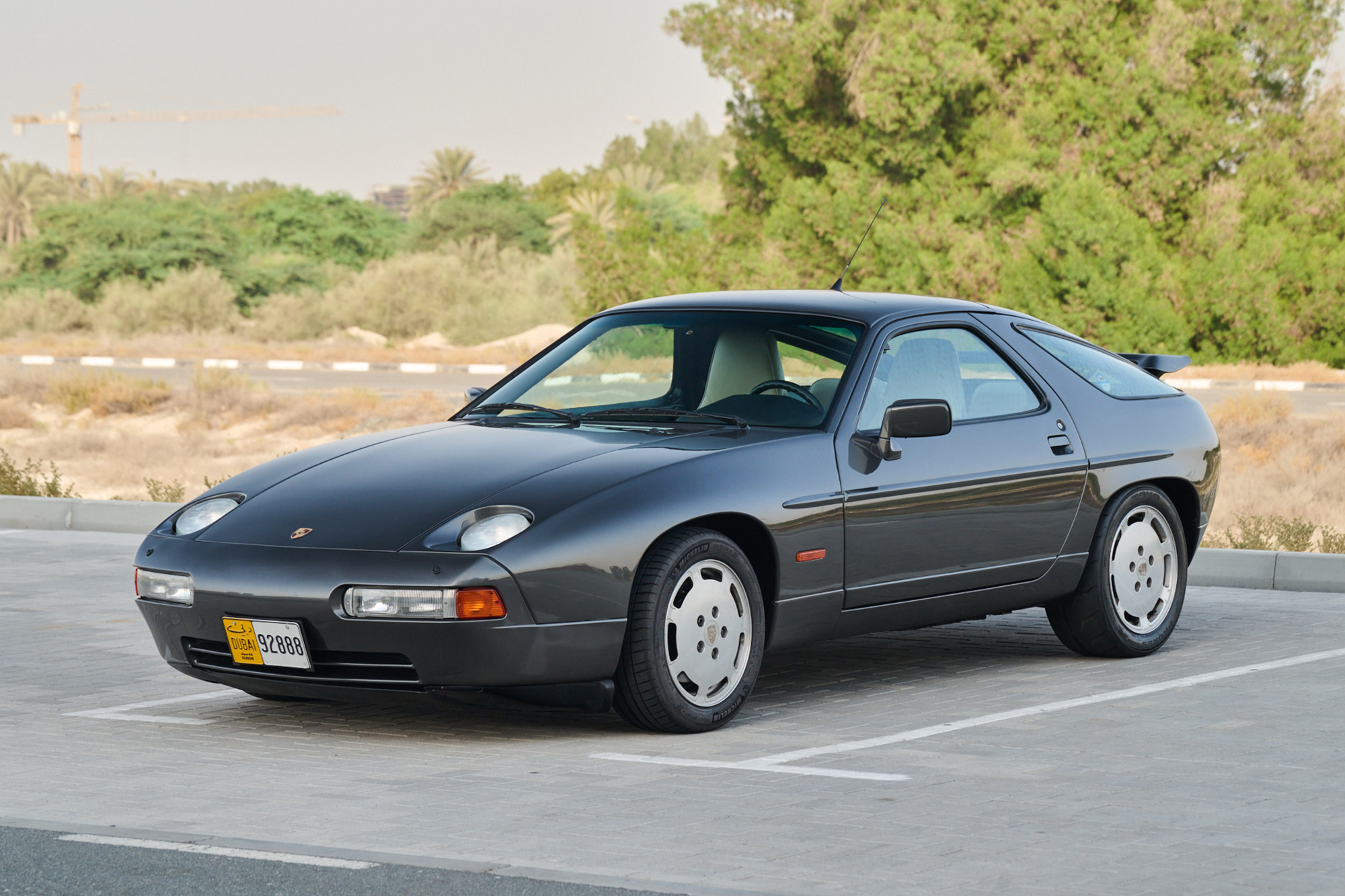 1989 Porsche 928 S4