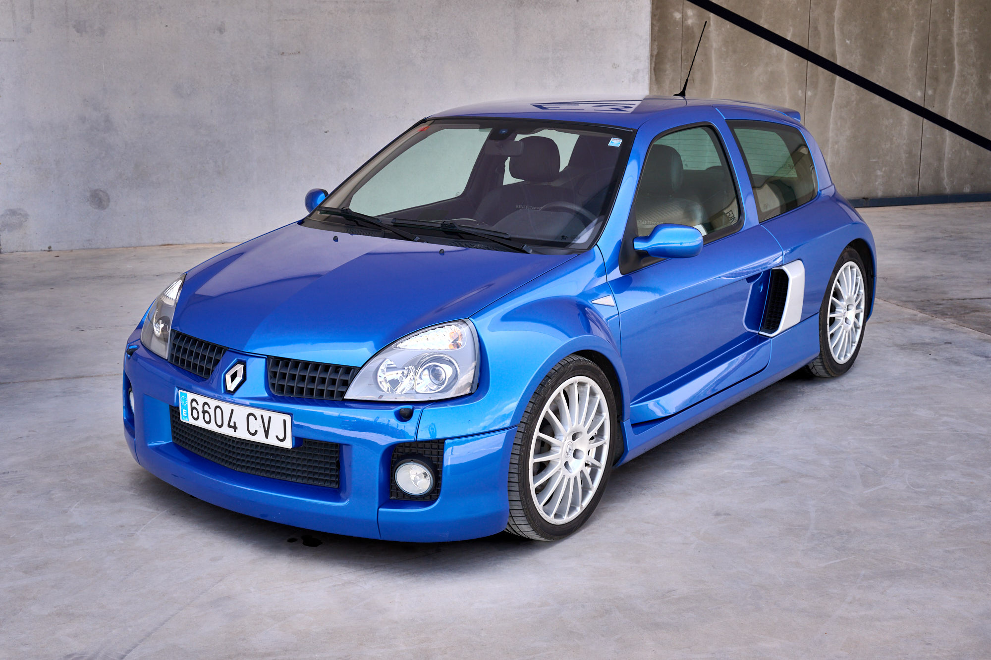 2004 Renault Clio V6 Phase 2 - 41,803 Km